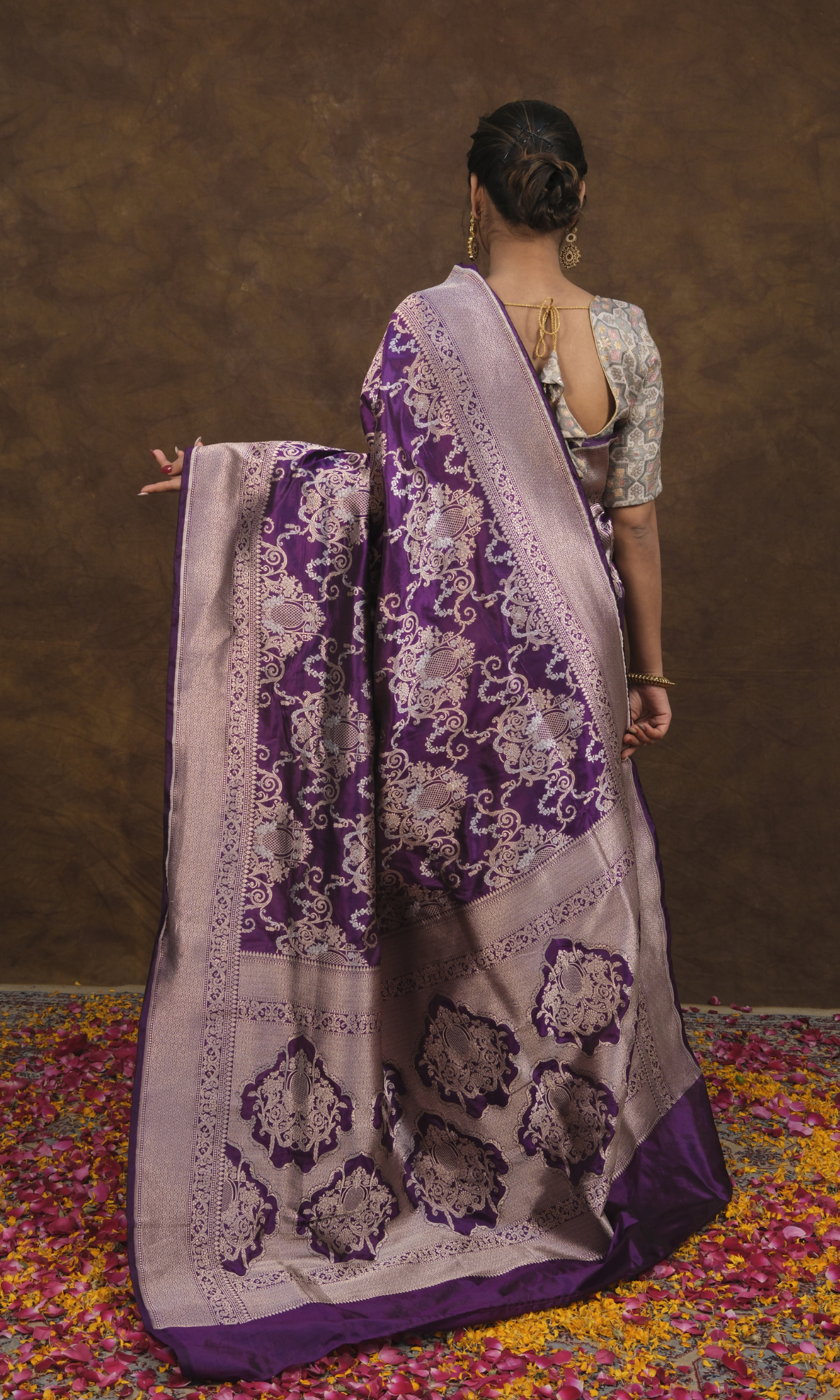 Experience the Majesty: Jodha Pure Banarasi Silk Saree