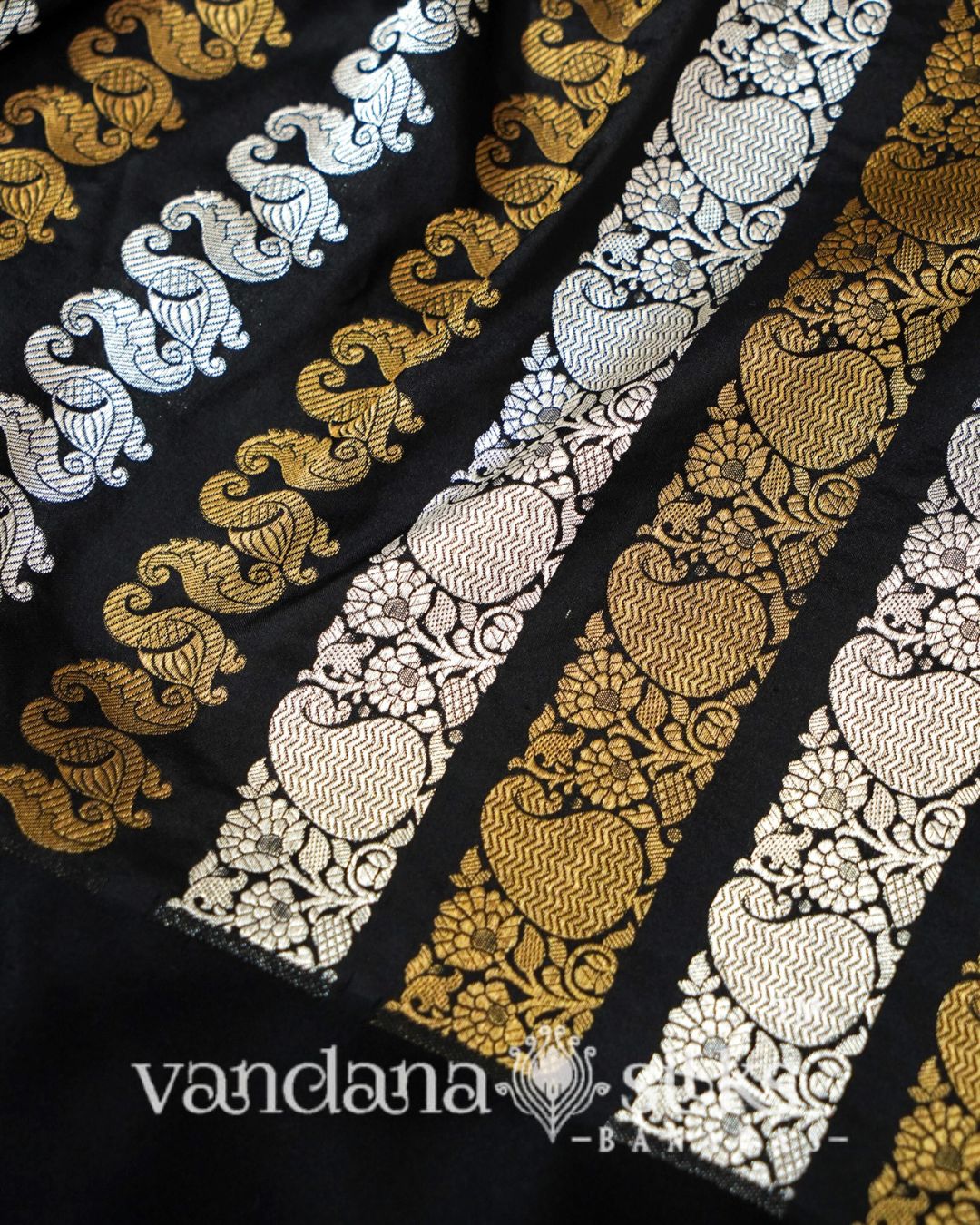 "VIRASAT 171" Pure Banarasi Silk Saree With Gold &amp; Silver Zari