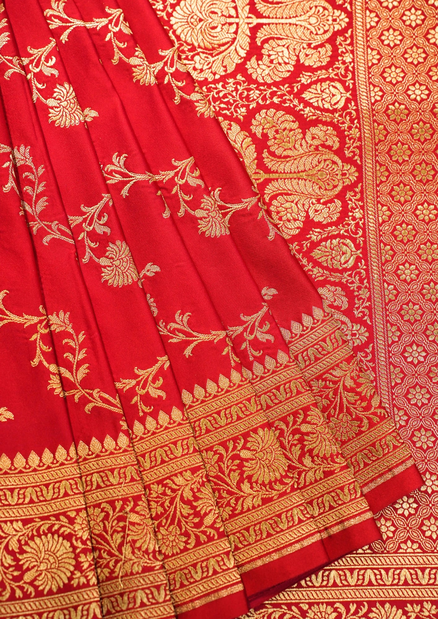 "Waah Banaras 065" Banarasi Satan Silk Saree With Golden Zari Floral Weaving & Rich Border
