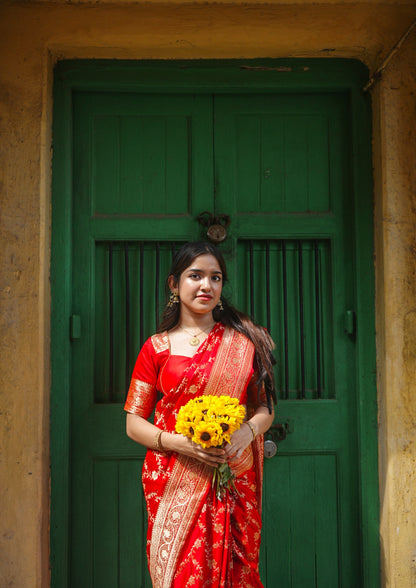 "Waah Banaras 065" Banarasi Satan Silk Saree With Golden Zari Floral Weaving & Rich Border