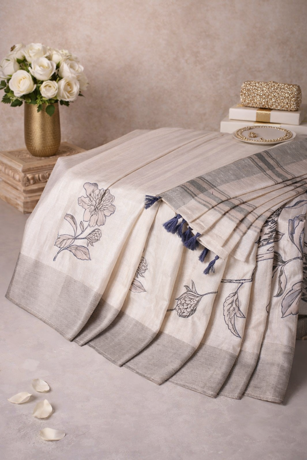 "UTSAV BANARAS 356" Banarasi Silver Grey Linen Silk Saree With Green Pencil Sketch Peacock Embroidery