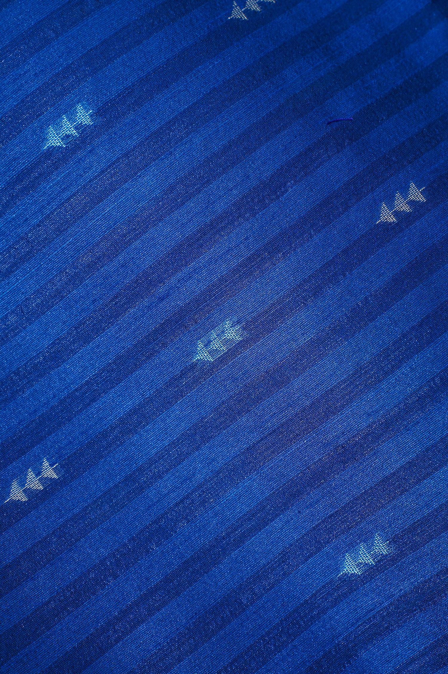 UTSAV BANARAS 212: Rich Deep Blue Banarasi Raw Silk Saree with All-Over Buti &amp; Zari-Thread Woven Palla