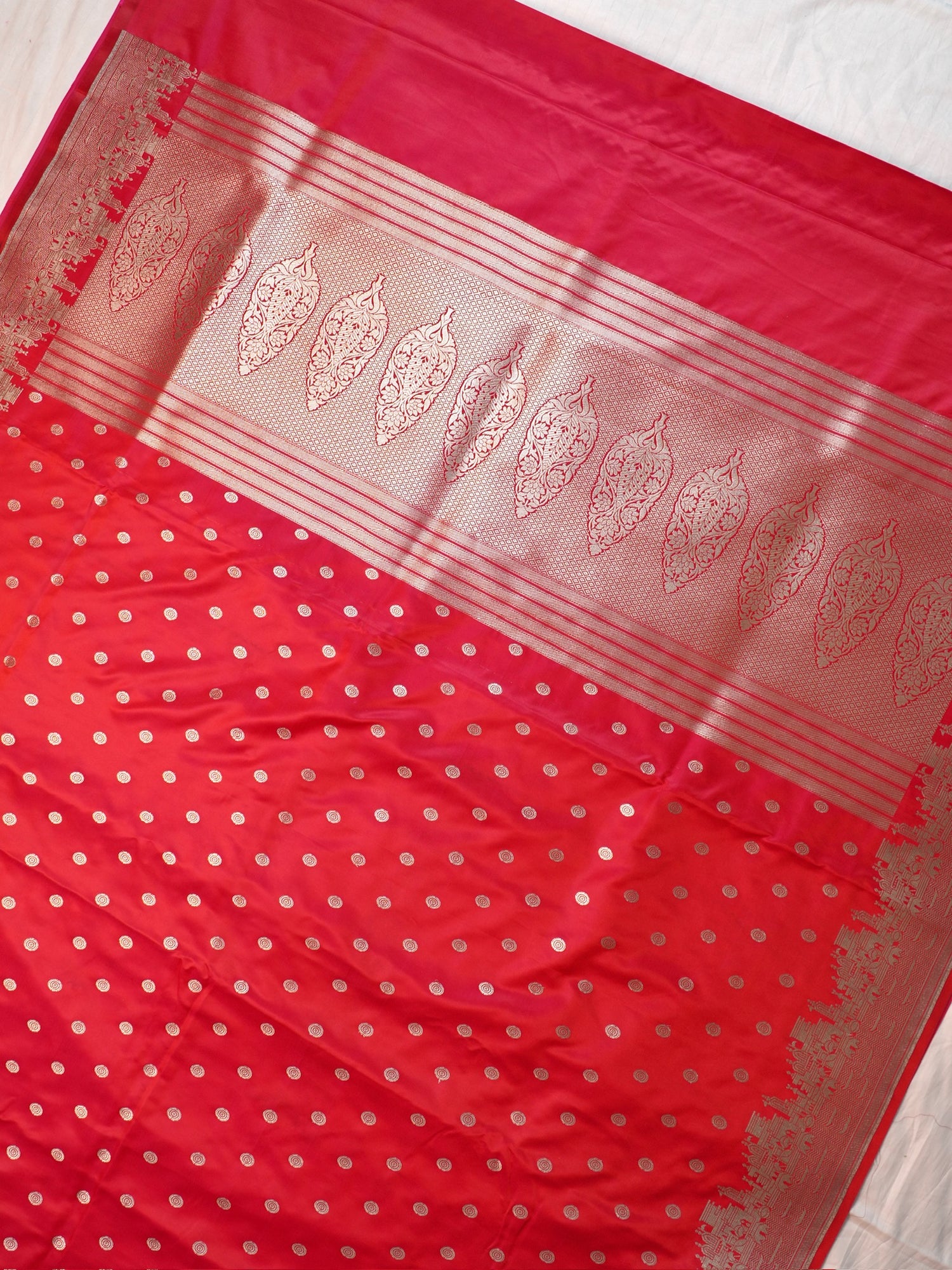 Waah Banaras 055A: Glossy Red Banarasi Pure Massaru silk saree with Ghat Border