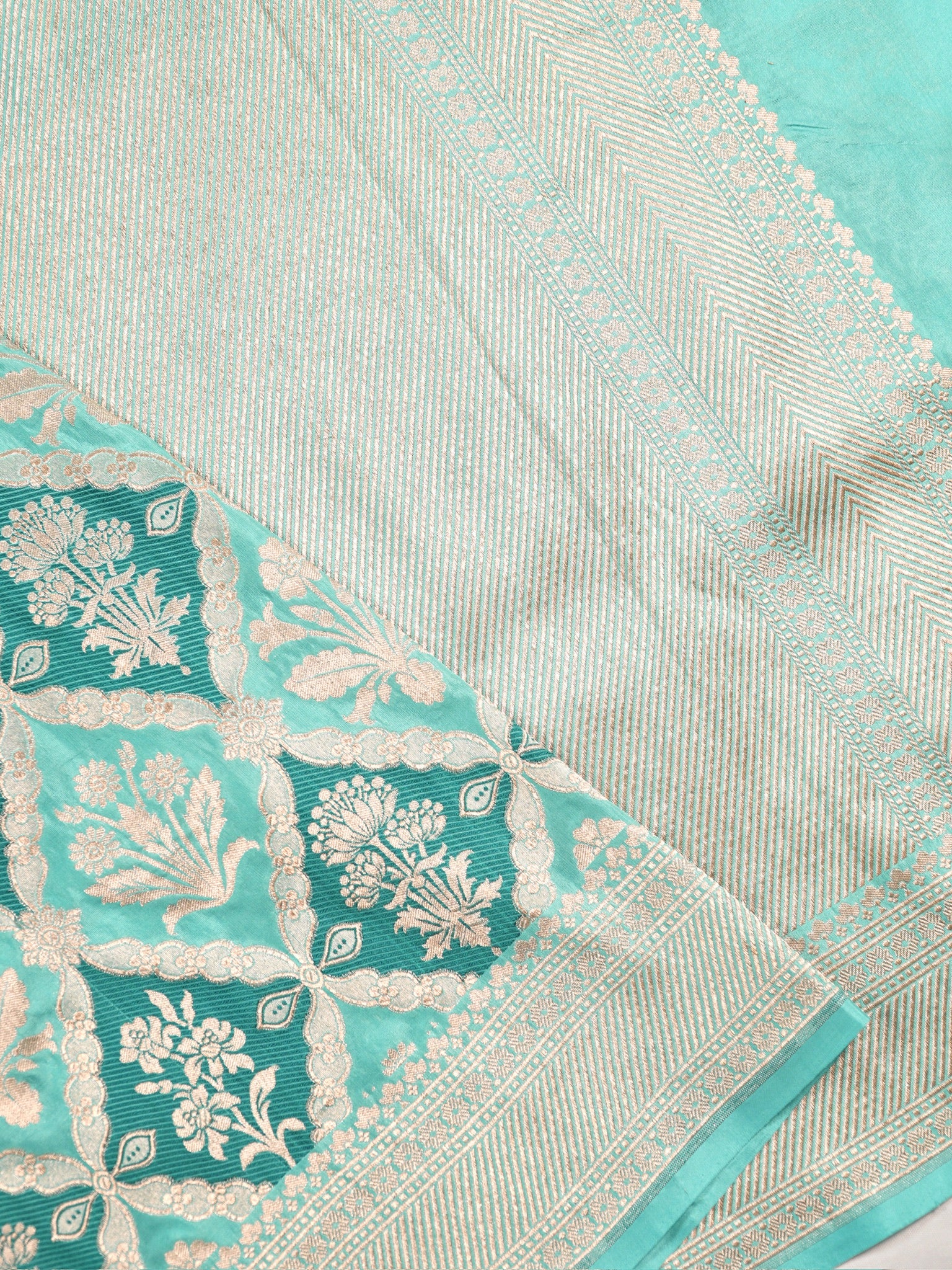 VIRASAT 427C: Silk Mark Certified Sea Green Pure Handloom Silk Saree with Kadwa Zari Weaving