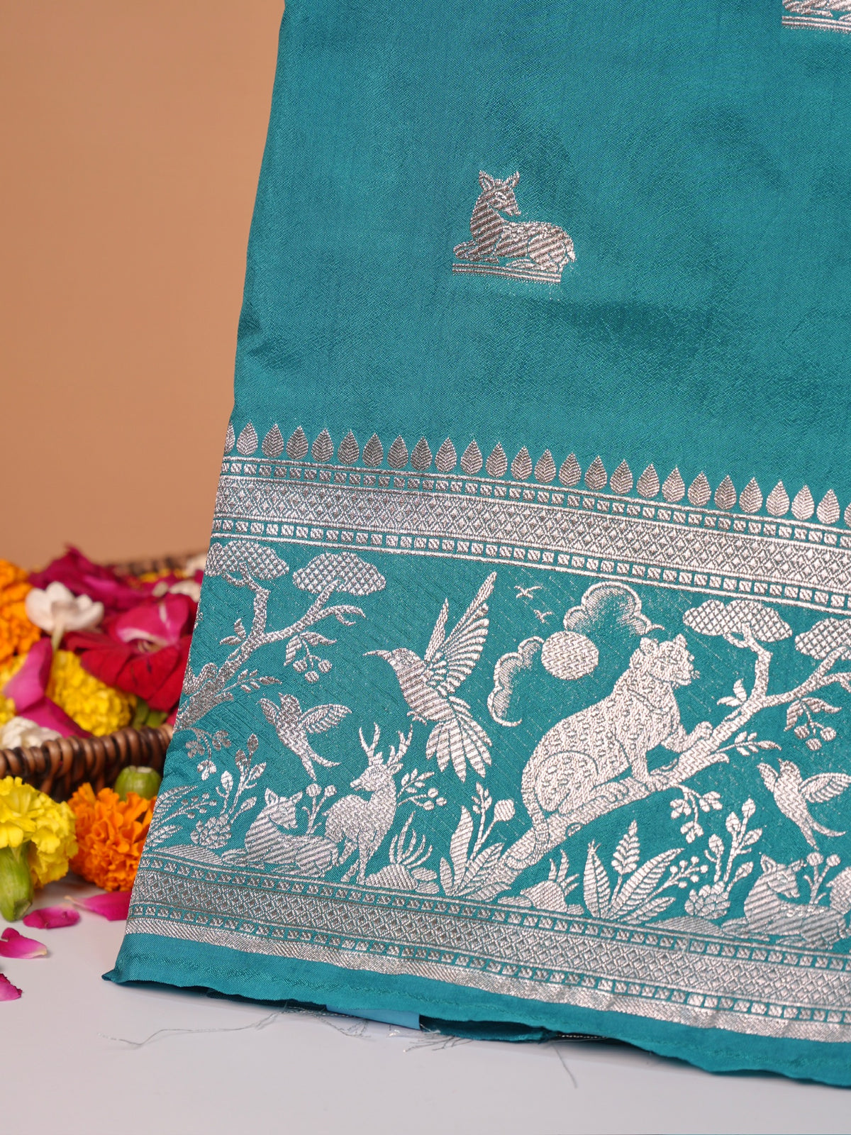 Waah Banaras 180C: Aqua Green Semi Katan Silk Saree With Beautiful Bird Border