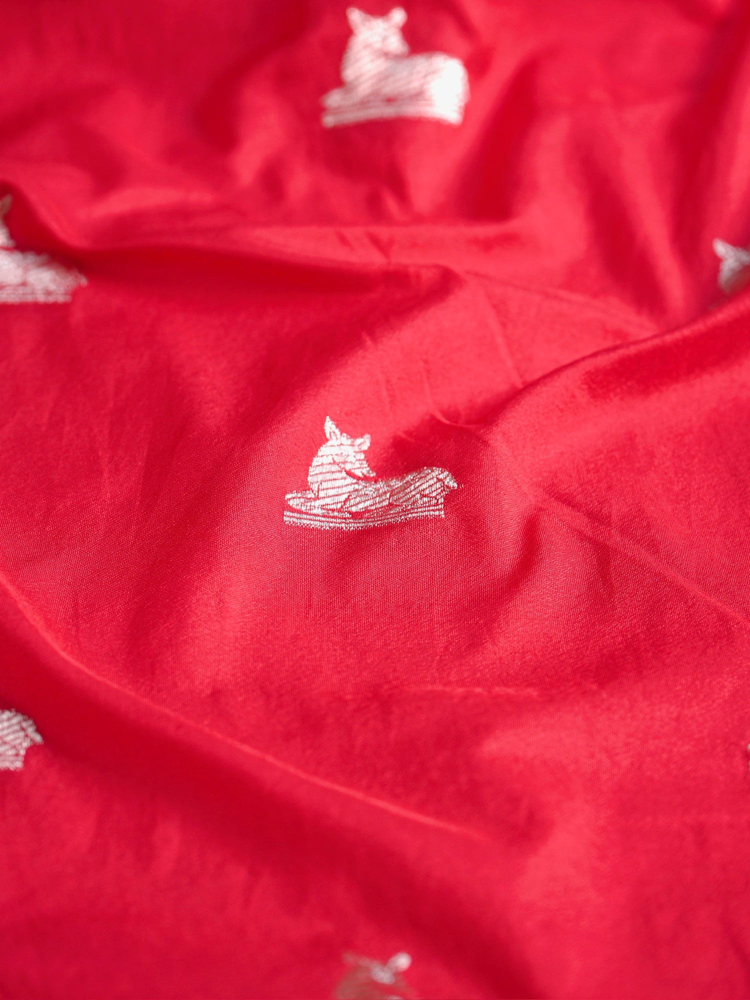 Waah Banaras 180B: Rich Red Semi Katan Silk Saree With Beautiful Bird Border