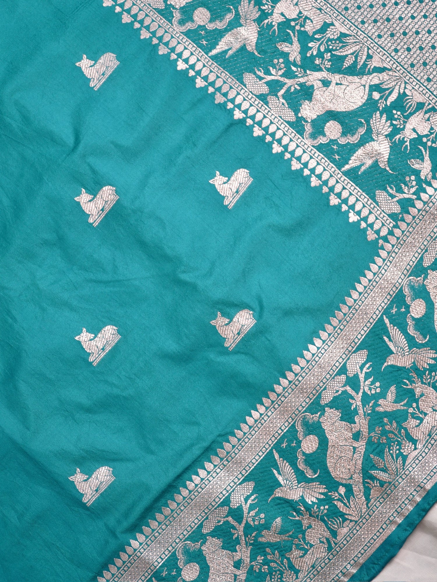 Waah Banaras 180C: Aqua Green Semi Katan Silk Saree With Beautiful Bird Border