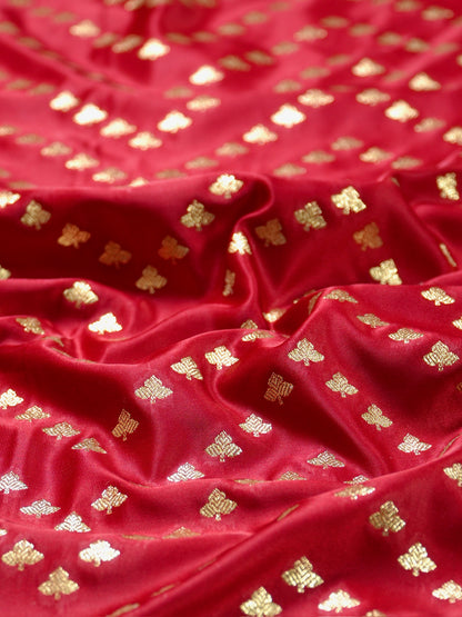 Waah Banaras173: Royal Red Satin Silk Banarasi Saree with Zig-Zag Buti &amp; Contrast Pallu
