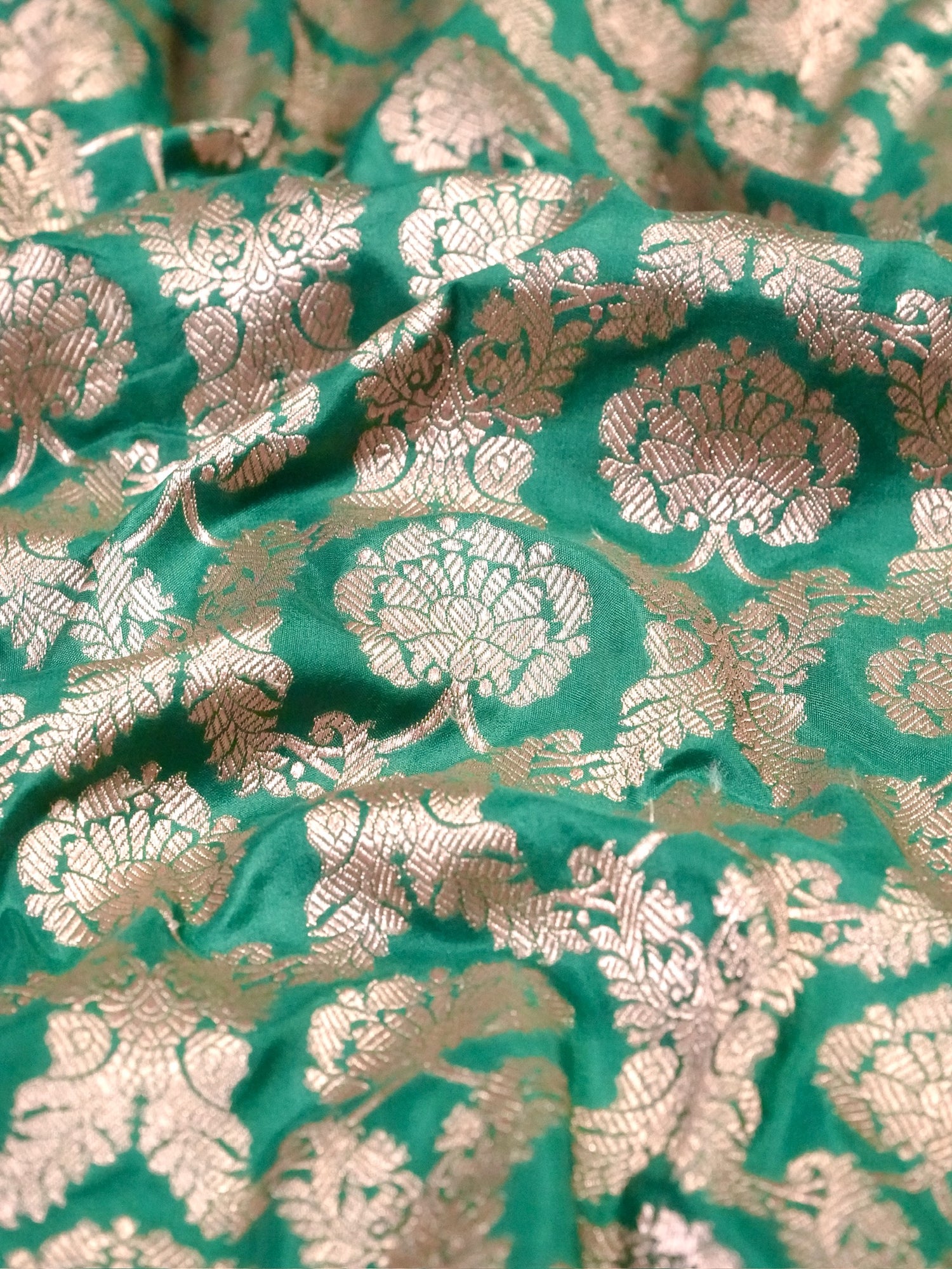 VIRASAT 203: Pure Handloom Rama Green Silk Saree – A Celebrity Choice