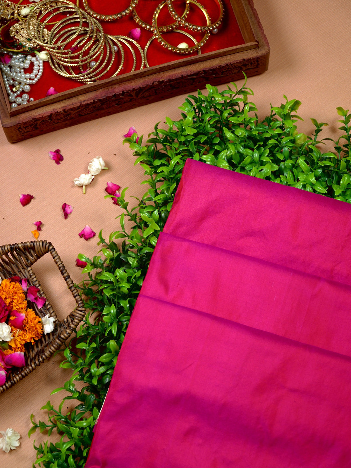 VIRASAT 445:Peachy Pink Dual Shade Pure Katan Silk Saree with Kadwa Zari Scallop Border | Silk Mark Certified