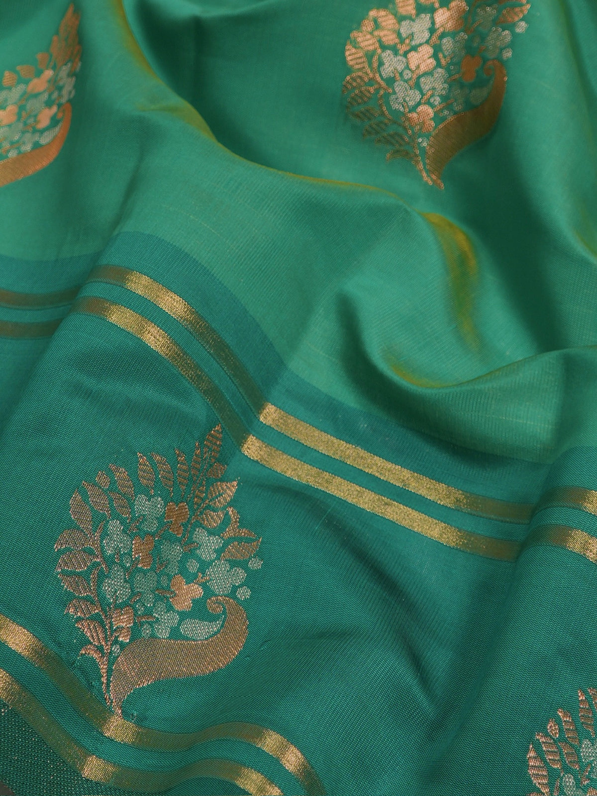 UTSAV BANARAS 499: Rama Green Banarasi Soft Silk Meenakari Zari Saree
