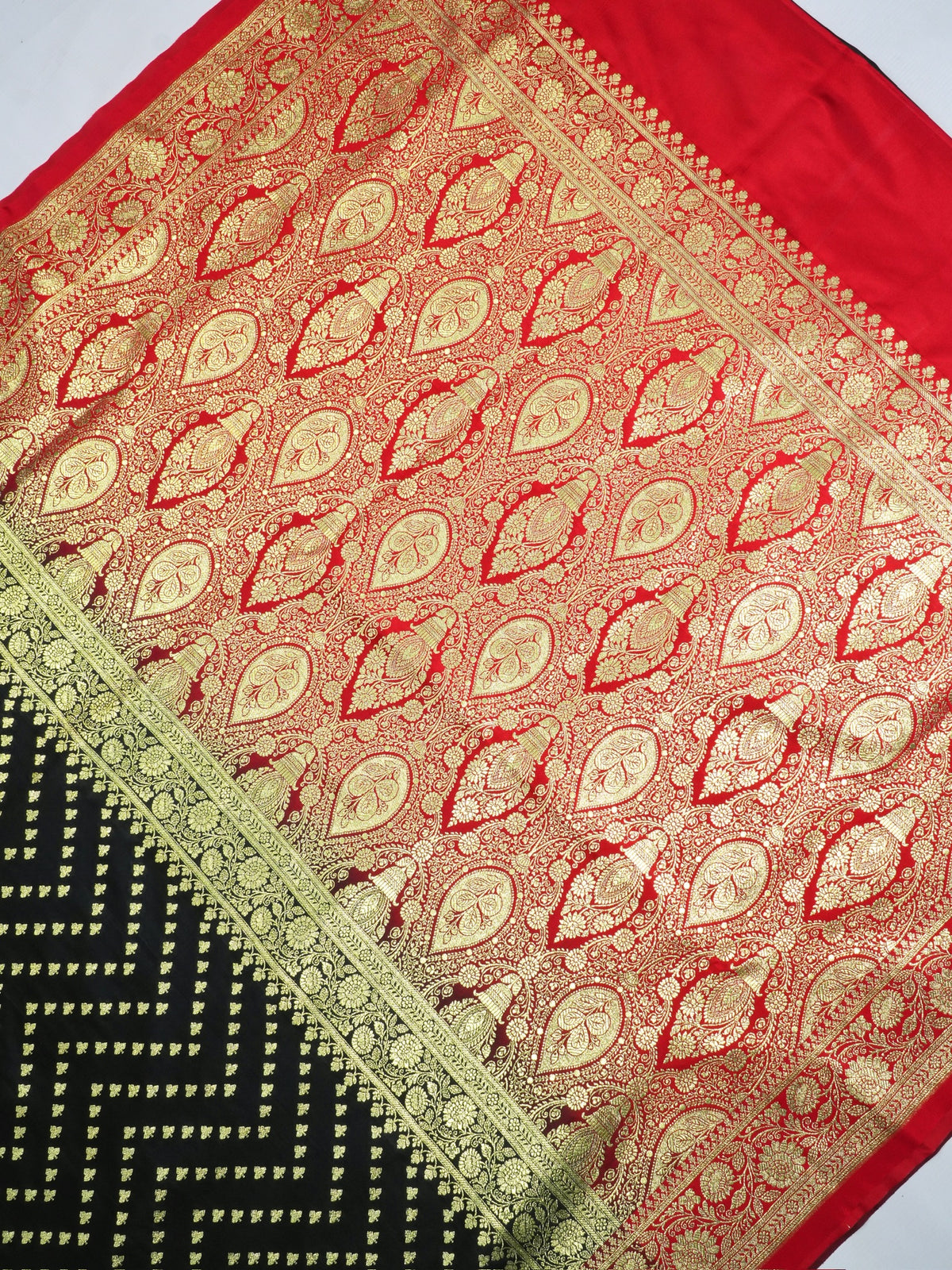 Waah Banaras173C: Rich Black Satin Silk Banarasi Saree with Zig Zag Buti &amp; Contrast Pallu