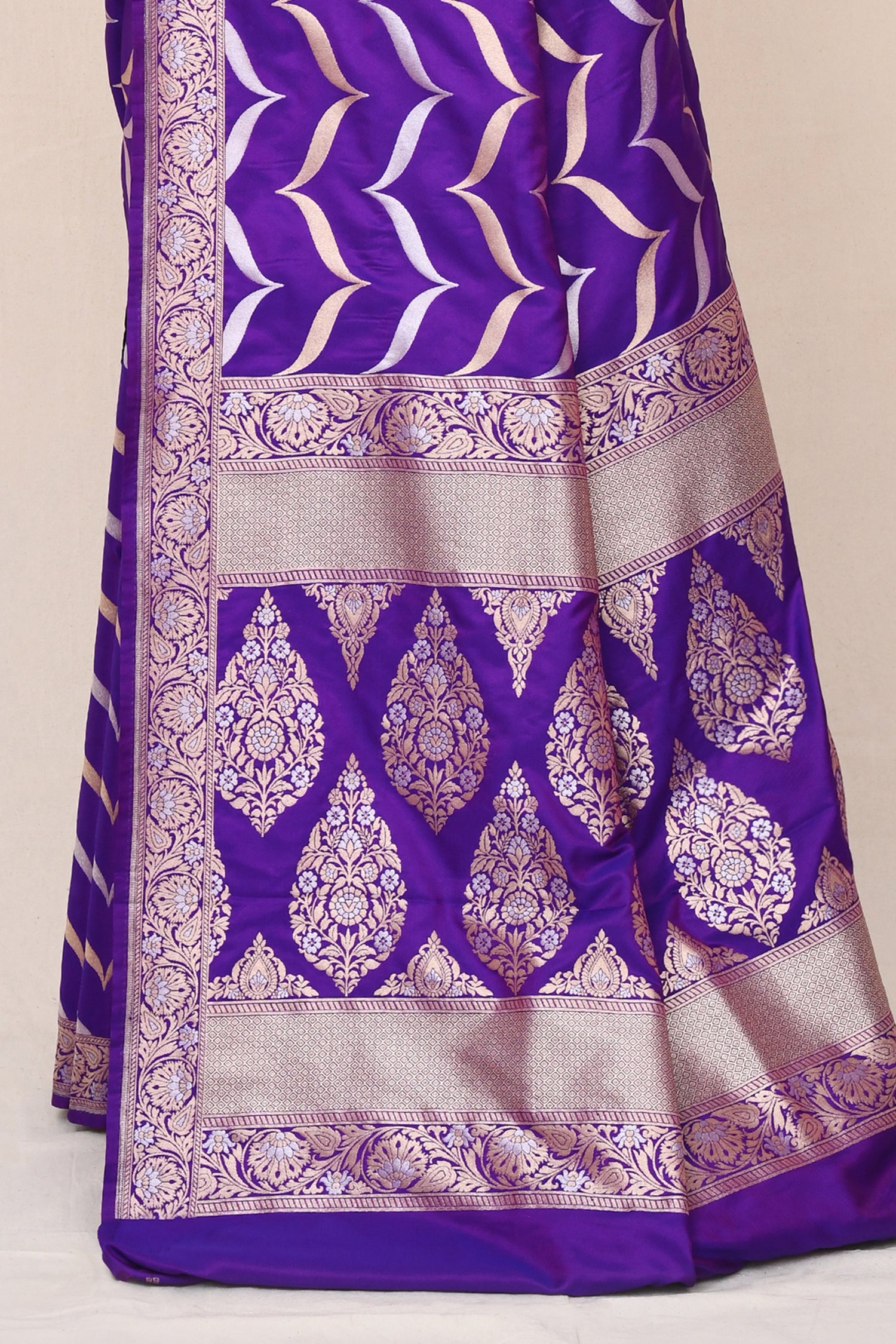 "WAAH BANARAS 036" Purple Banarasi Silk Saree