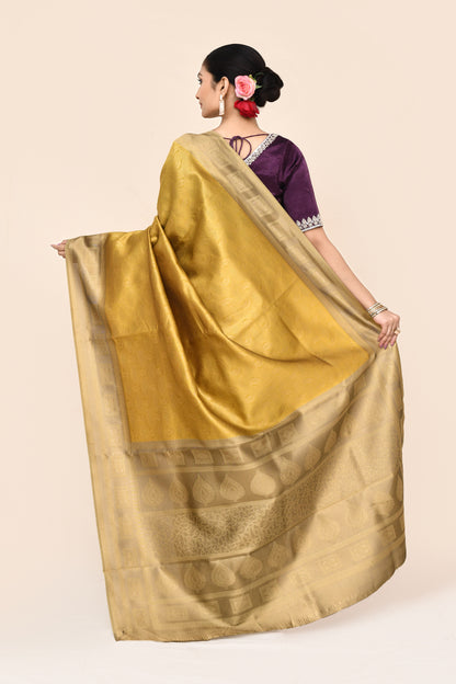 Mahodari Golden Tanchoi Banarasi Silk Saree