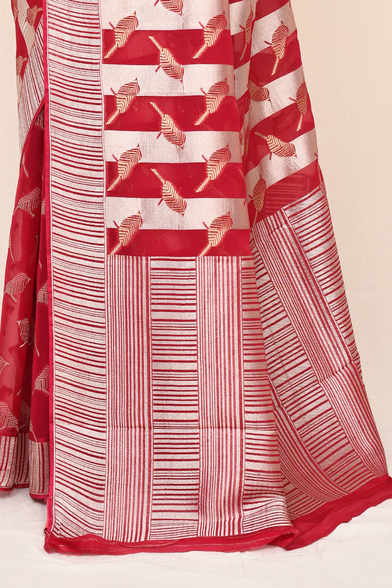 "WAAH BANARAS 049" Rani Banarasi Silk Georgatte Handloom Saree