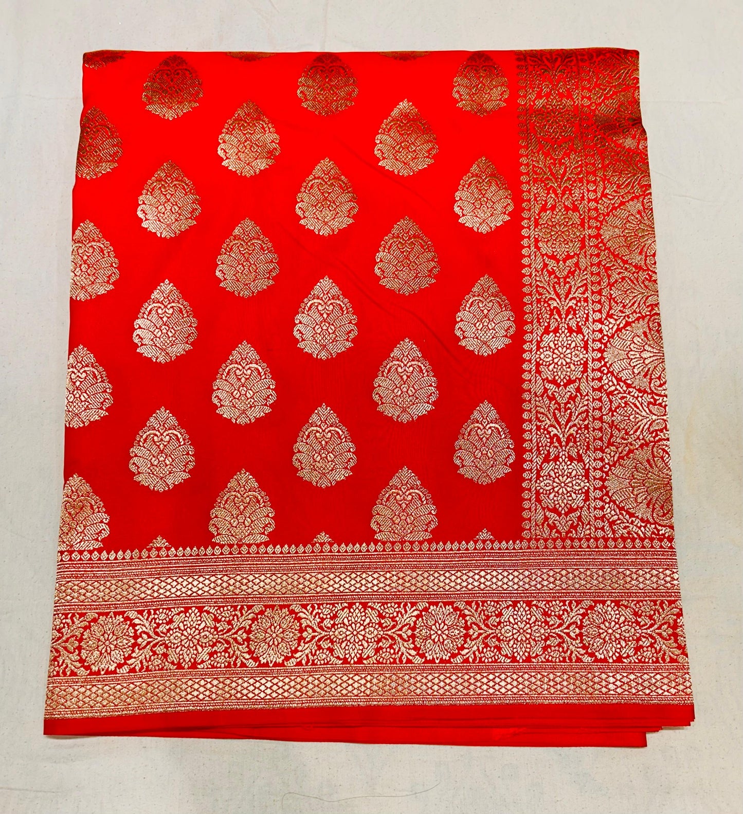 Banarasi Masaru Silk Saree with Anushka Sharma-Inspired Design