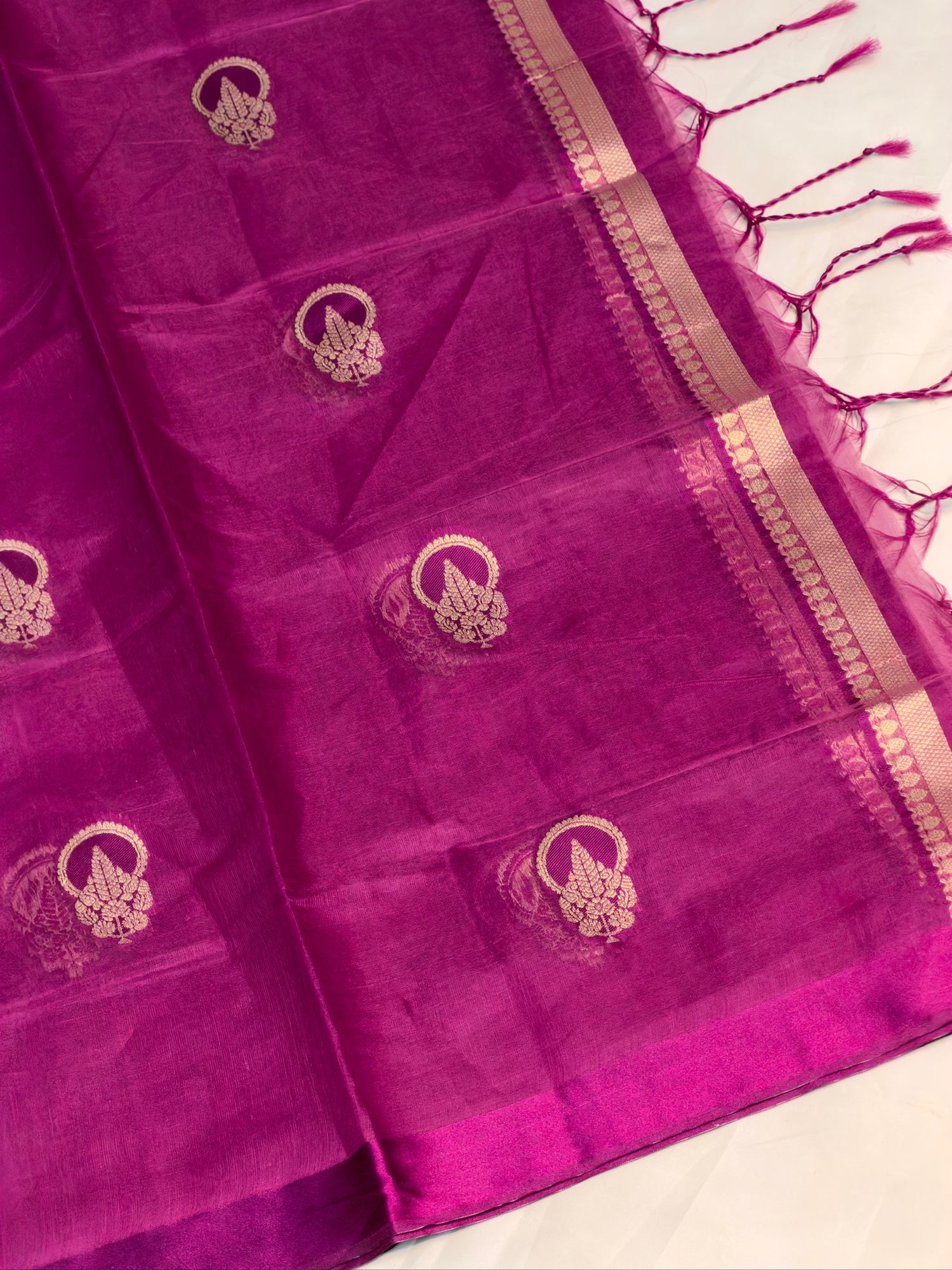 MANSI 117: Pure Magenta Raw Silk Unstitched Suit Set with Elegant Gold Zari Work