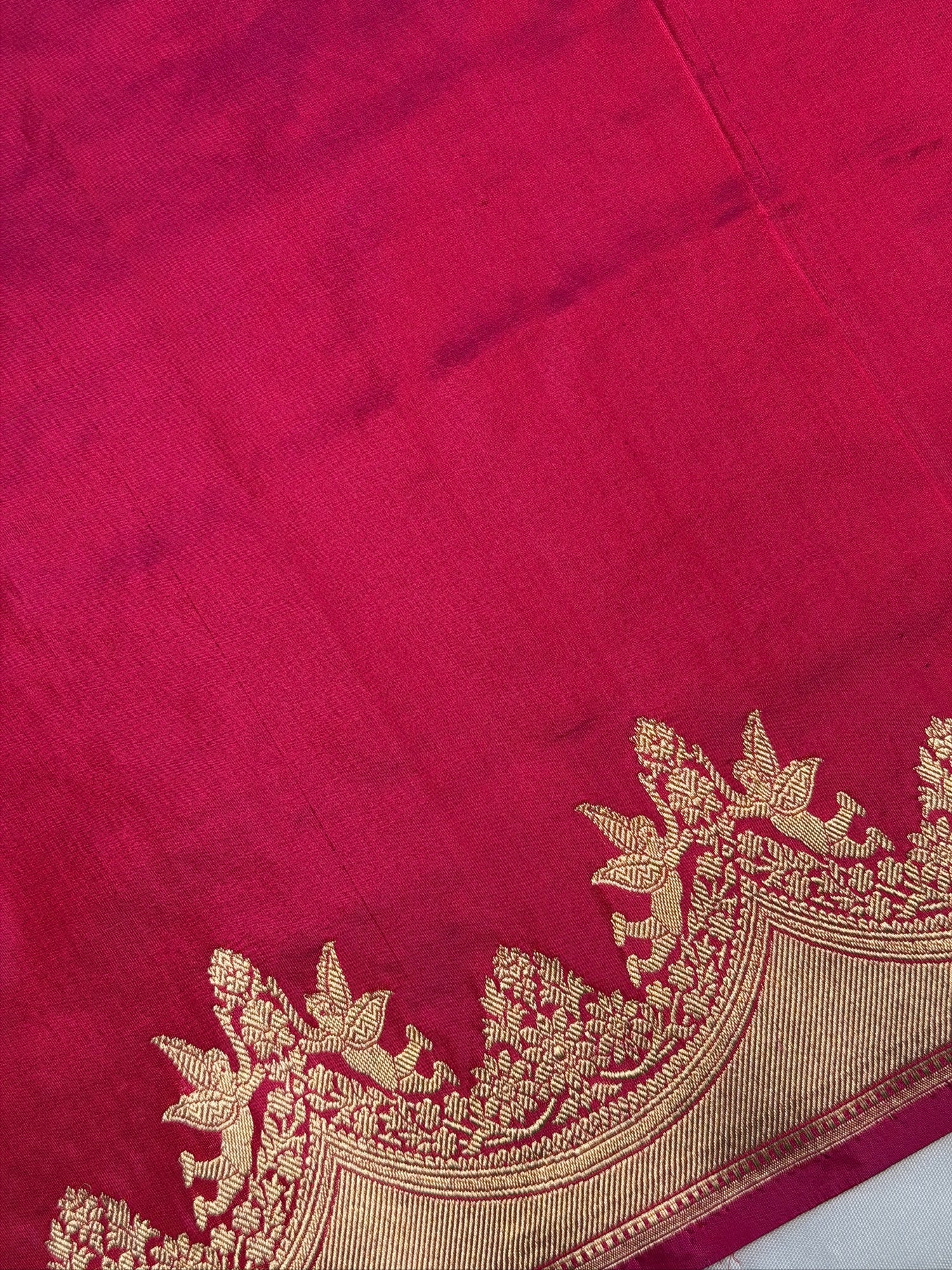 VIRASAT 445:Peachy Pink Dual Shade Pure Katan Silk Saree with Kadwa Zari Scallop Border | Silk Mark Certified