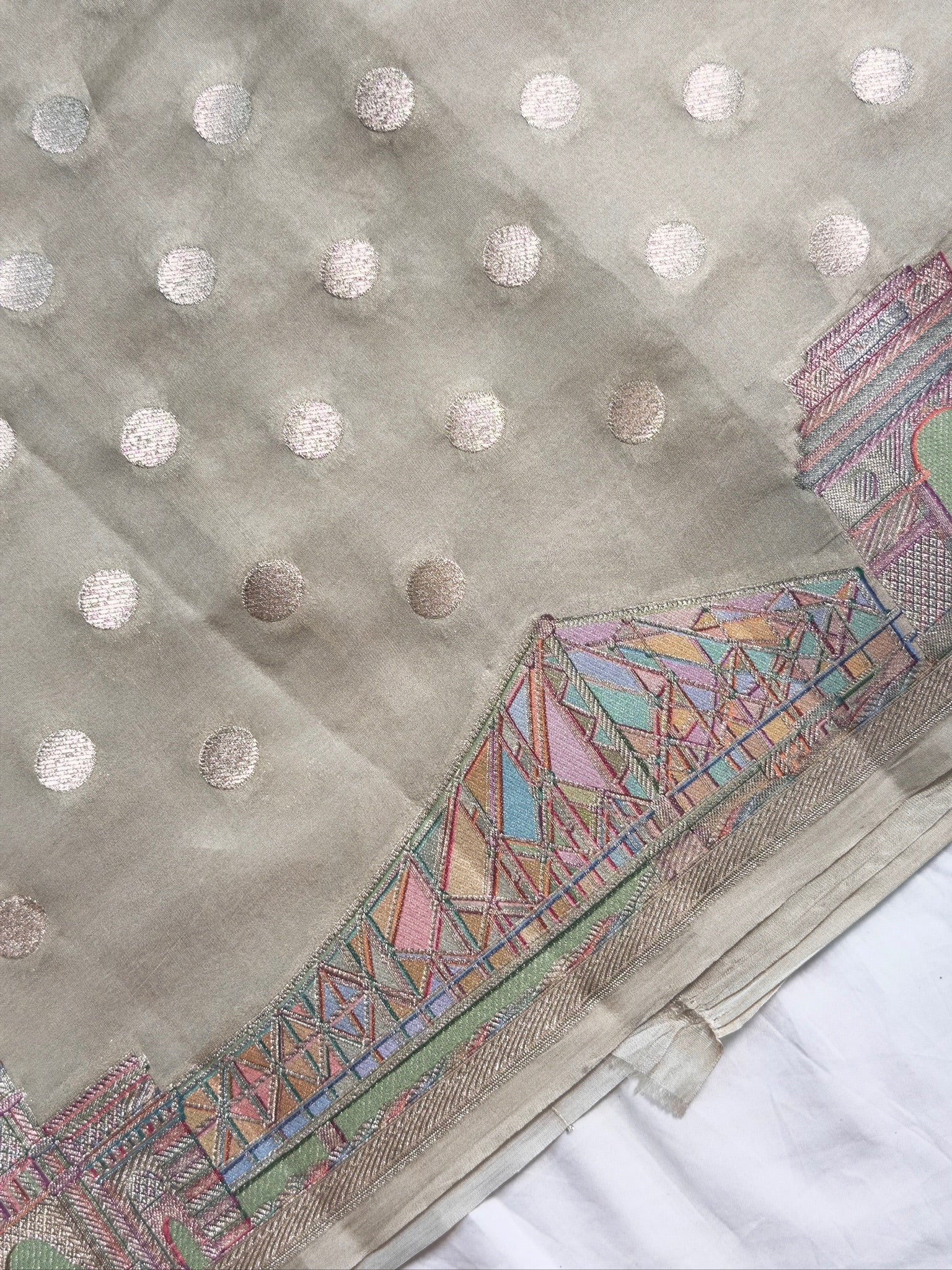 VIRASAT 429B: Ivory Pure Silk Banarasi Saree with Heritage Ghat Border, Gold Zari Meenakari &amp; Polka Dot Weaving