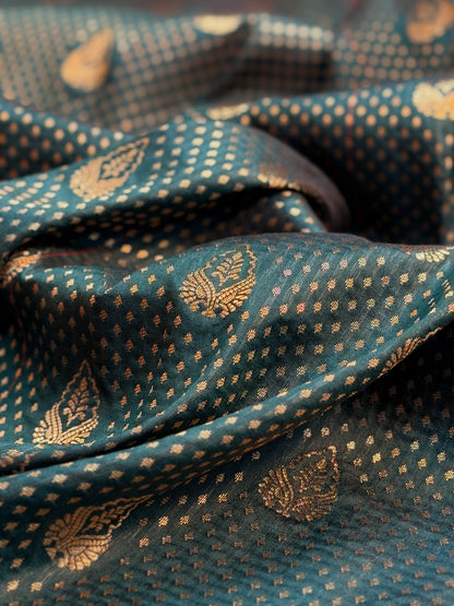 UTSAV BANARAS 451: Deep Green Banarasi Silk Saree with Antique Zari Butis &amp; Regal Antique Zari Border