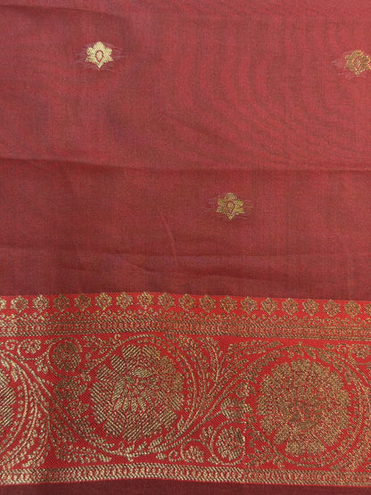 UTSAV BANARAS 451: Deep Green Banarasi Silk Saree with Antique Zari Butis &amp; Regal Antique Zari Border