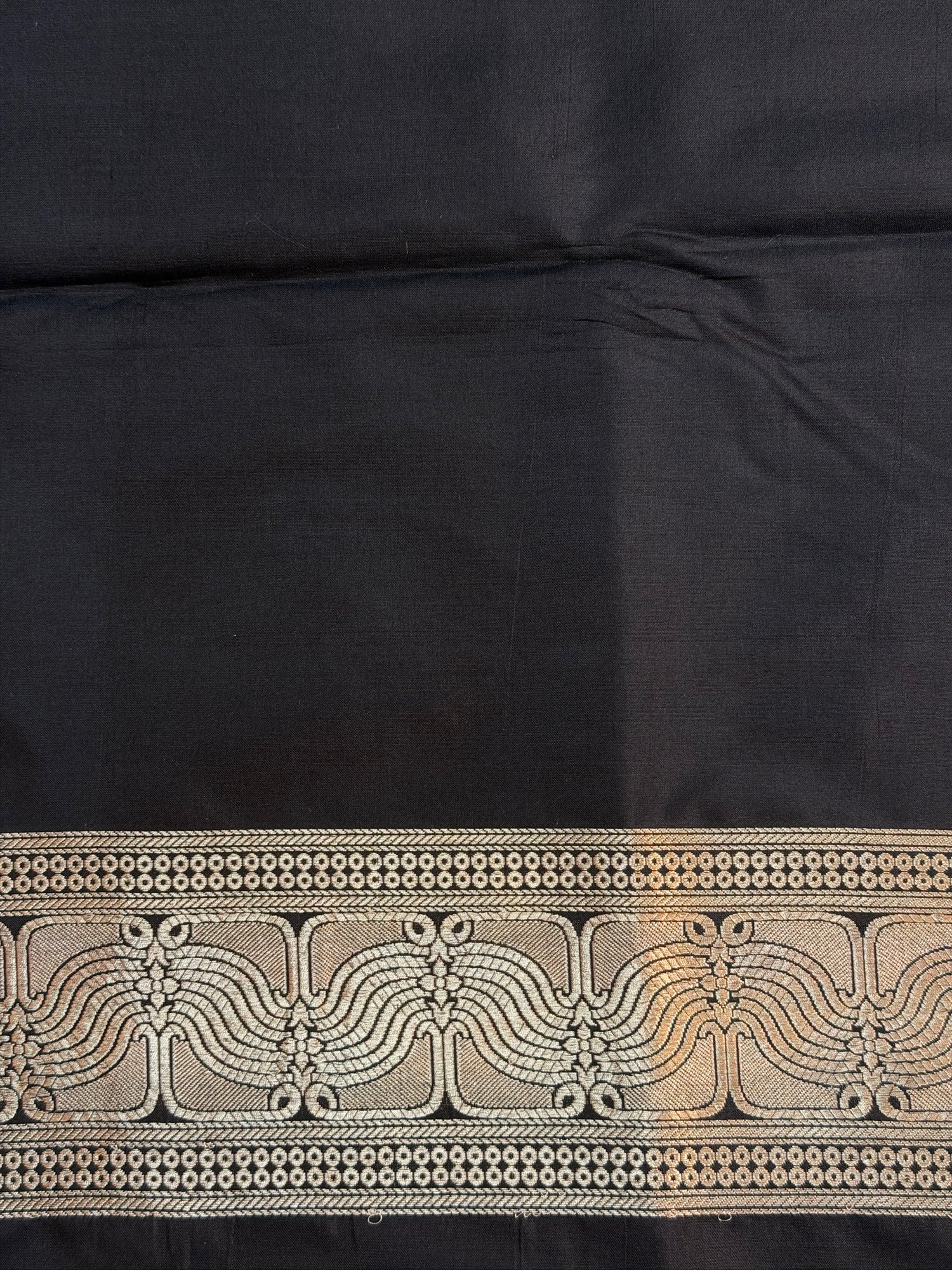 VIRASAT 425A: Silk Mark Certified Pure Handloom Silk Saree with Rangkat Floral Design &amp; Kadwa Zari Weaving