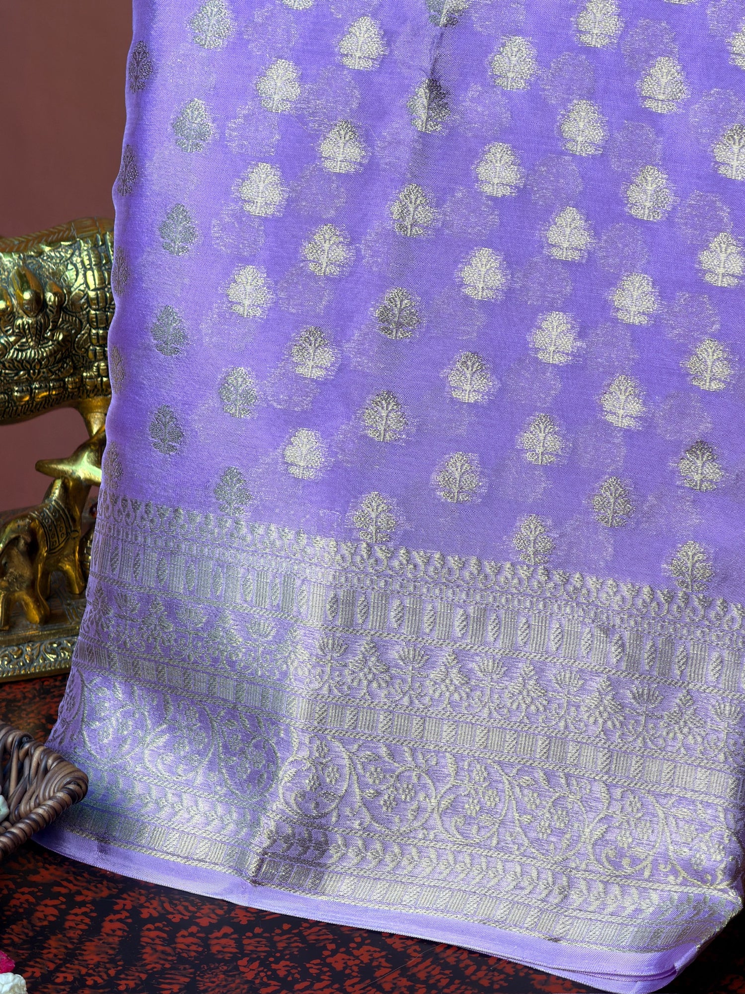 UTSAV Banaras 425: Lavender Premium Mashru Silk Saree with Khaddi buti &amp; Traditional Banarasi Border