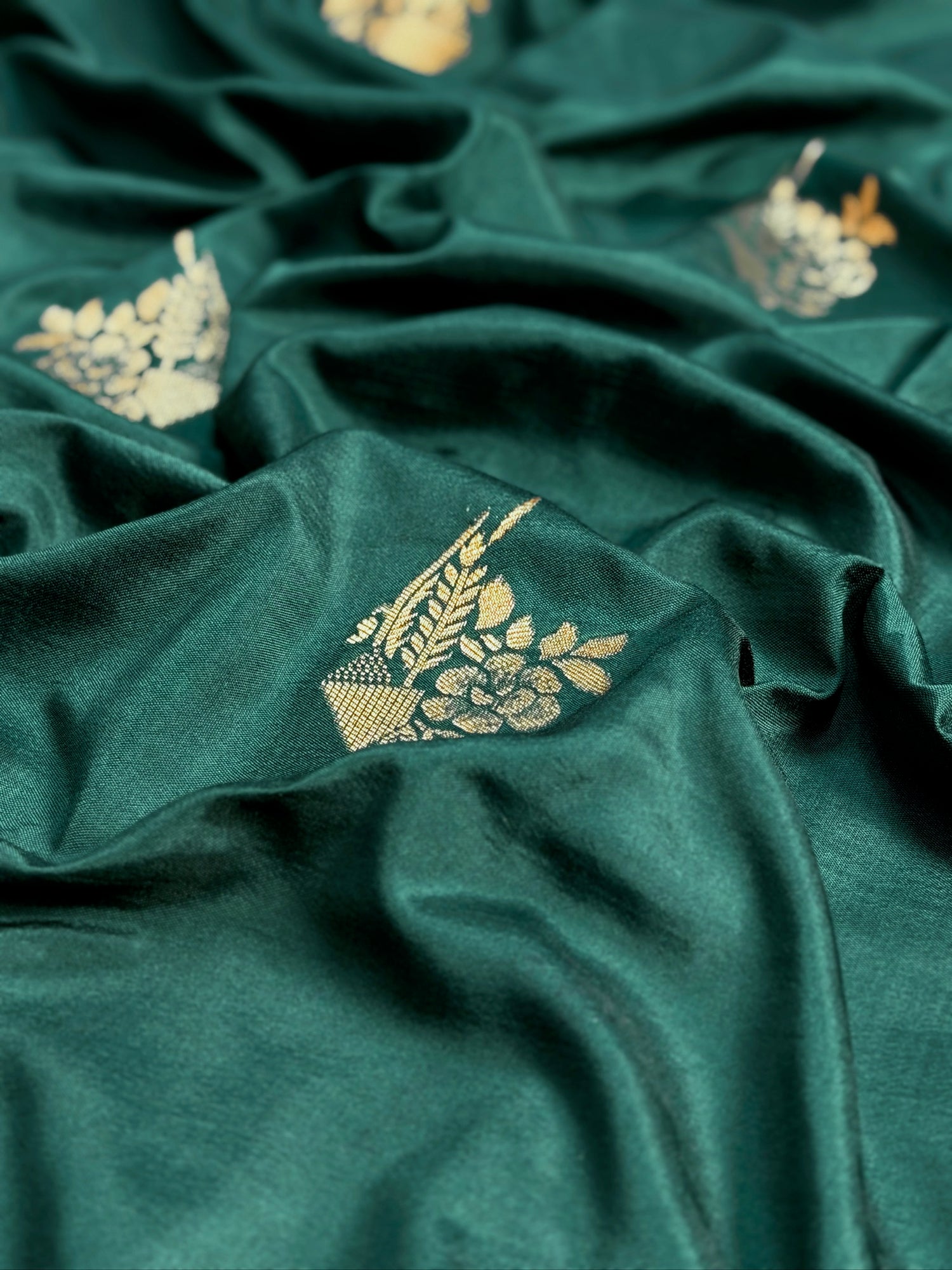 UTSAV BANARAS 435: Emerald Green Butter Silk Saree with Gold Zari Floral &amp; Geometric Banarasi Border