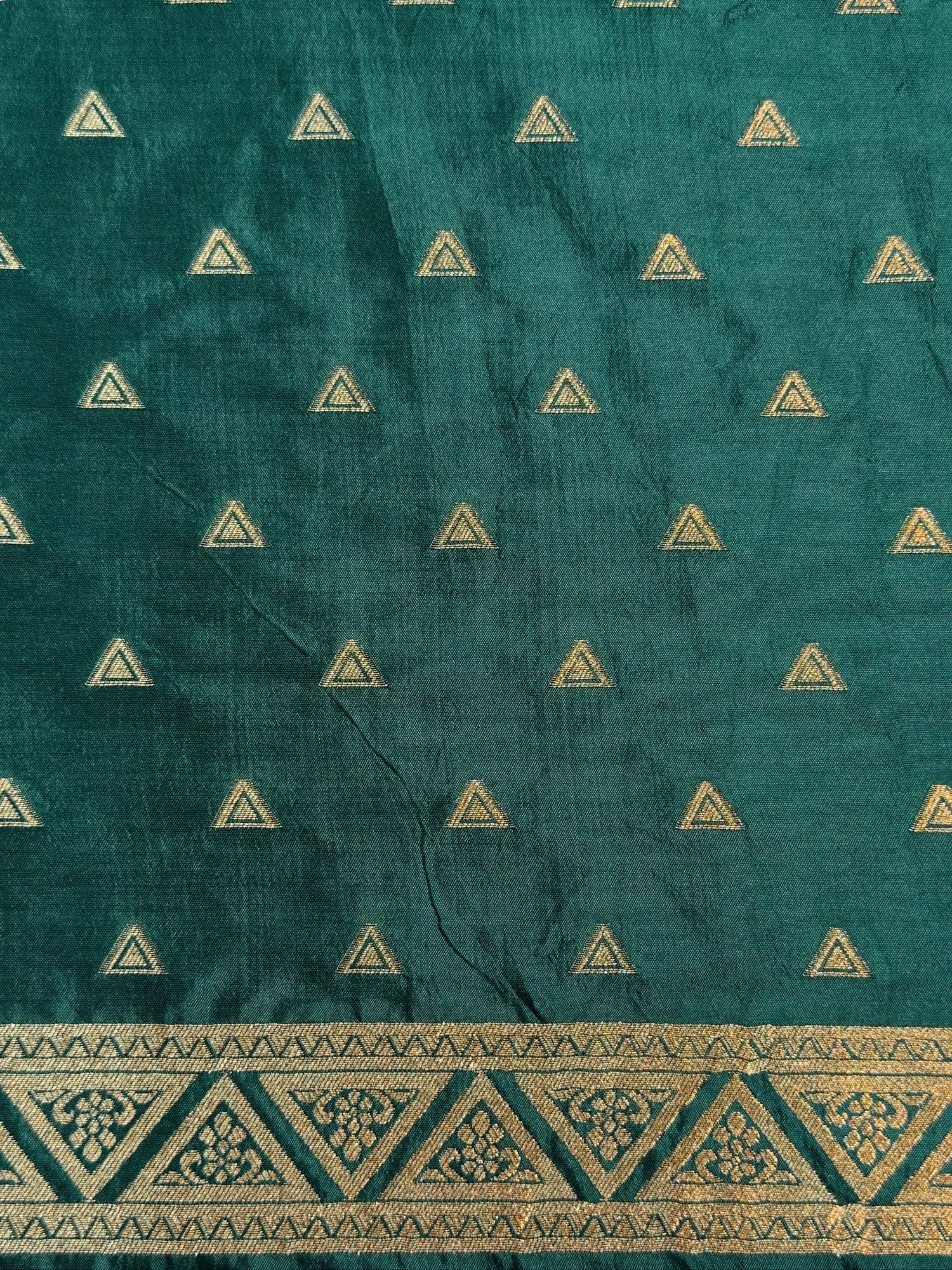 UTSAV BANARAS 435: Emerald Green Butter Silk Saree with Gold Zari Floral &amp; Geometric Banarasi Border