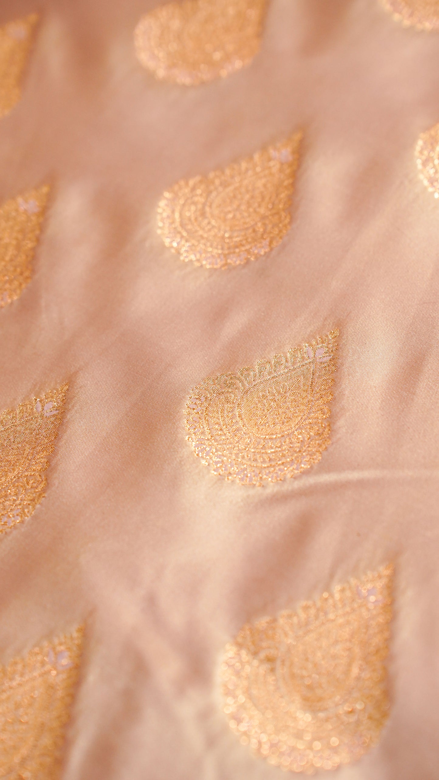 "UTSAV BANARAS 133" Banarasi Pastel Pink Mashru Silk Saree
