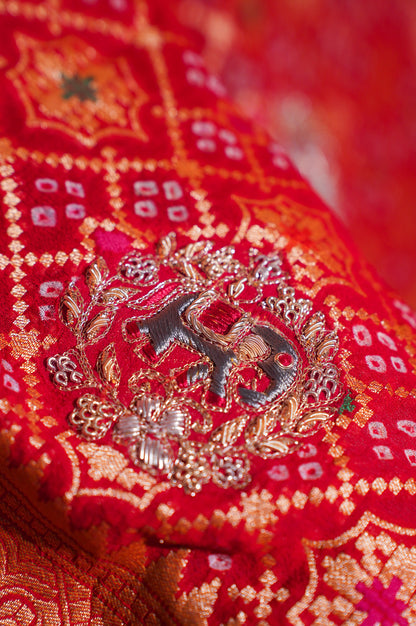 ODHANA 002: Lovely Red &amp; Orange Handcrafted Bandhani Pure Khaddi Georgette Odhana with Zari Border