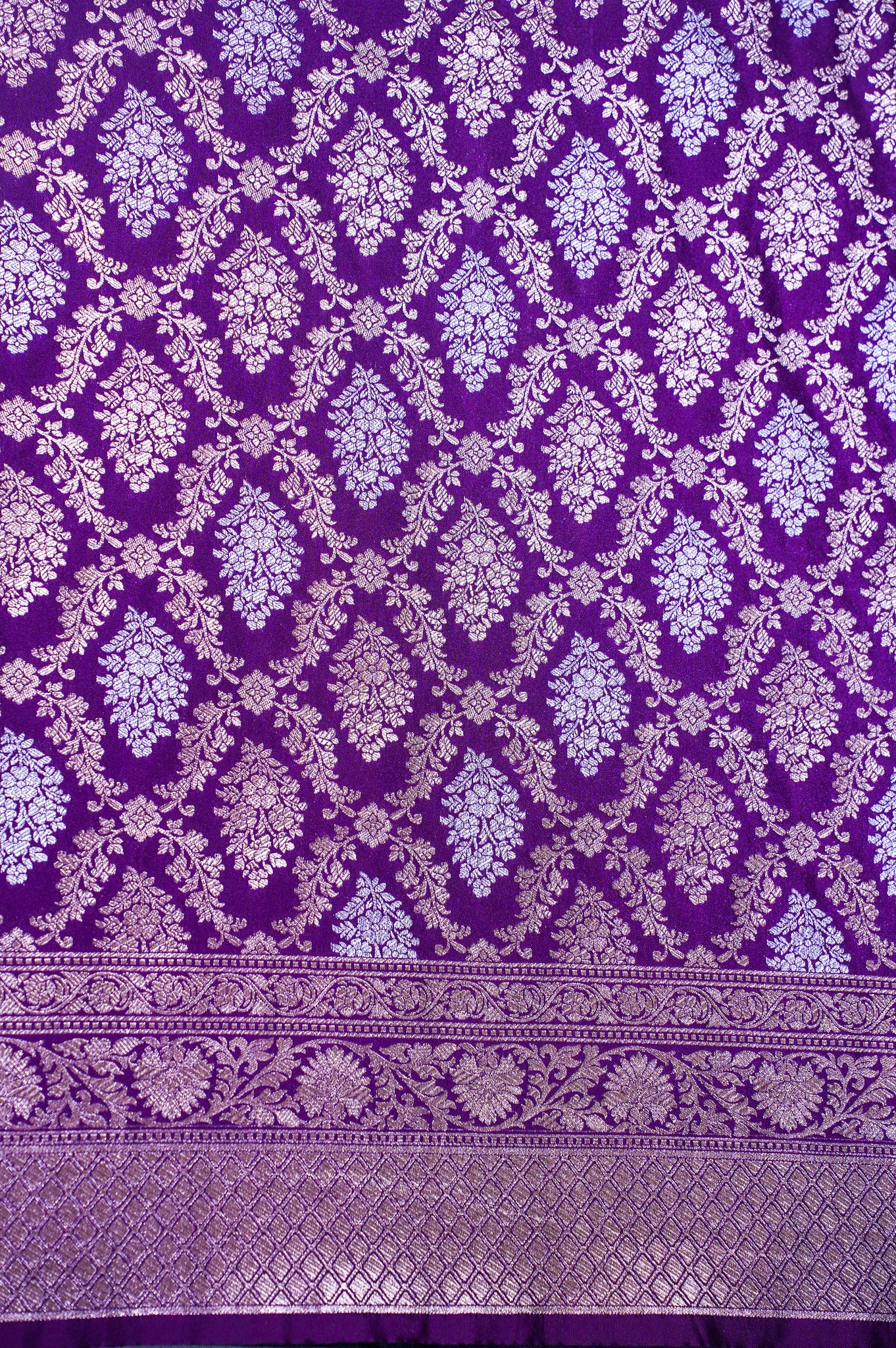 "WAAH BANARAS 114" Banarasi Move Jaal Pattern Vegan Silk Saree