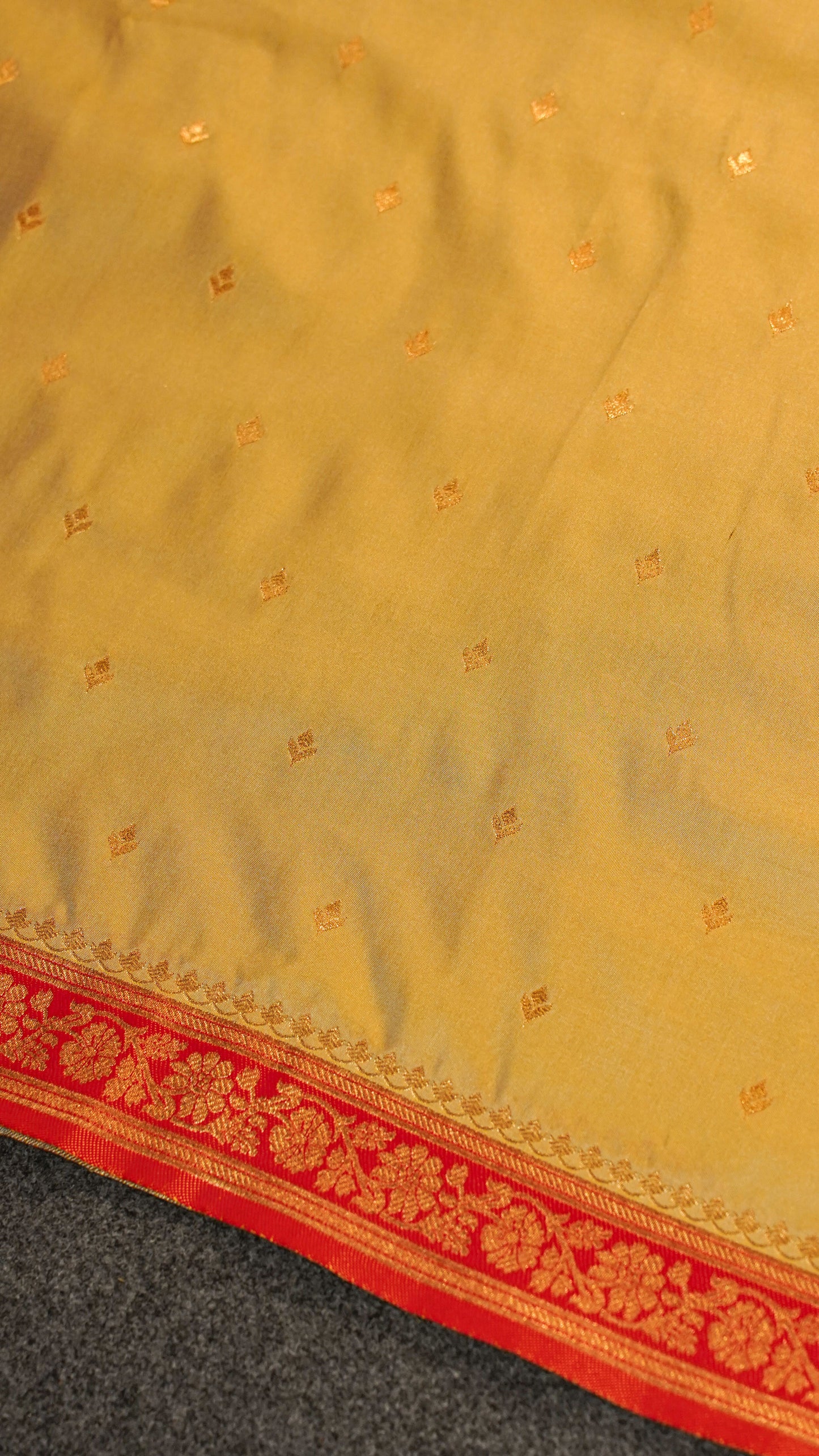 "UTSAV BANARAS 154" Banarasi Golden Yellow Katan Silk Saree