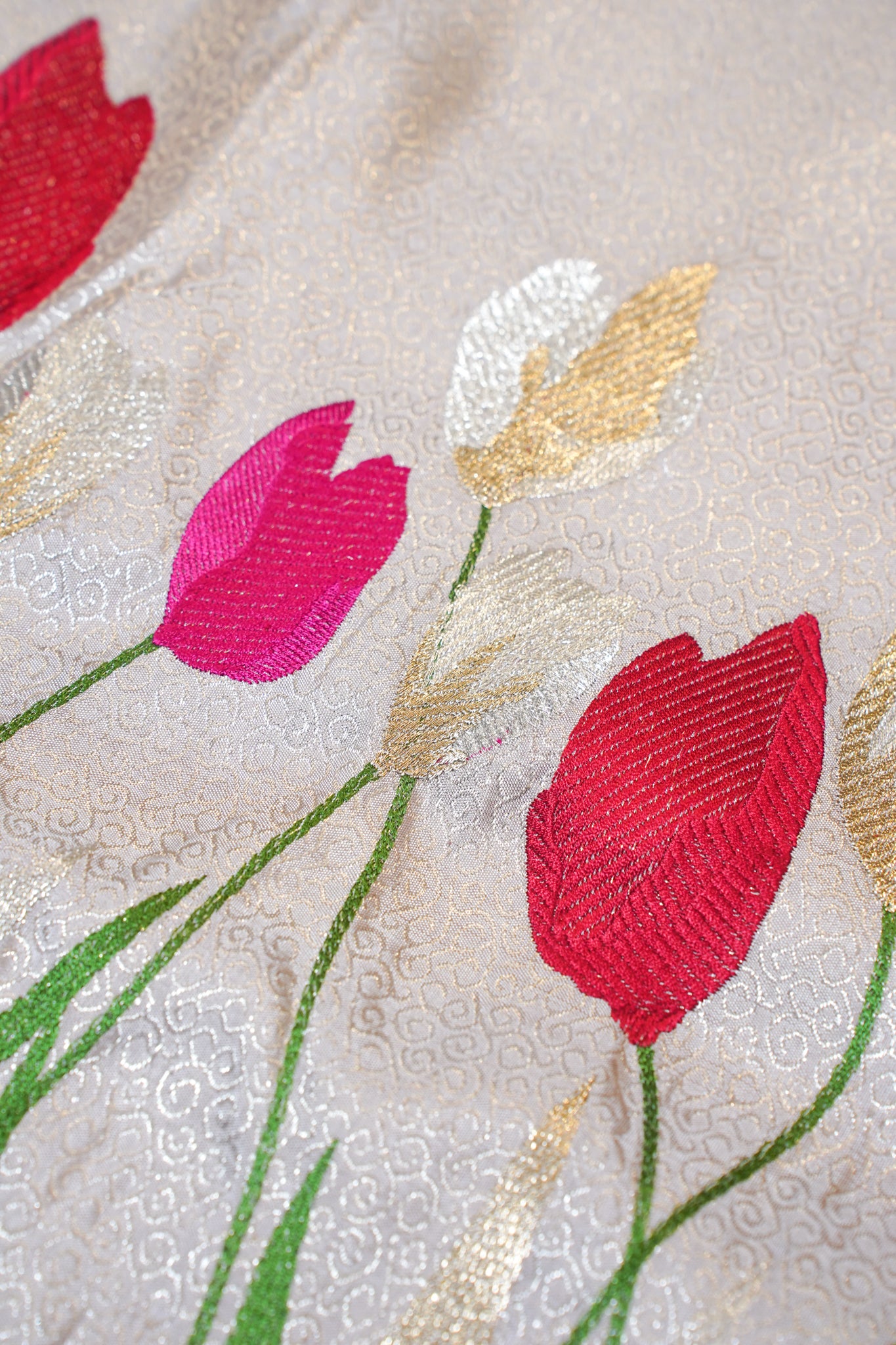 "Virasat 249" Banarasi Silver Pure Kanjivaram Silk Saree With Floral Handwoven Design