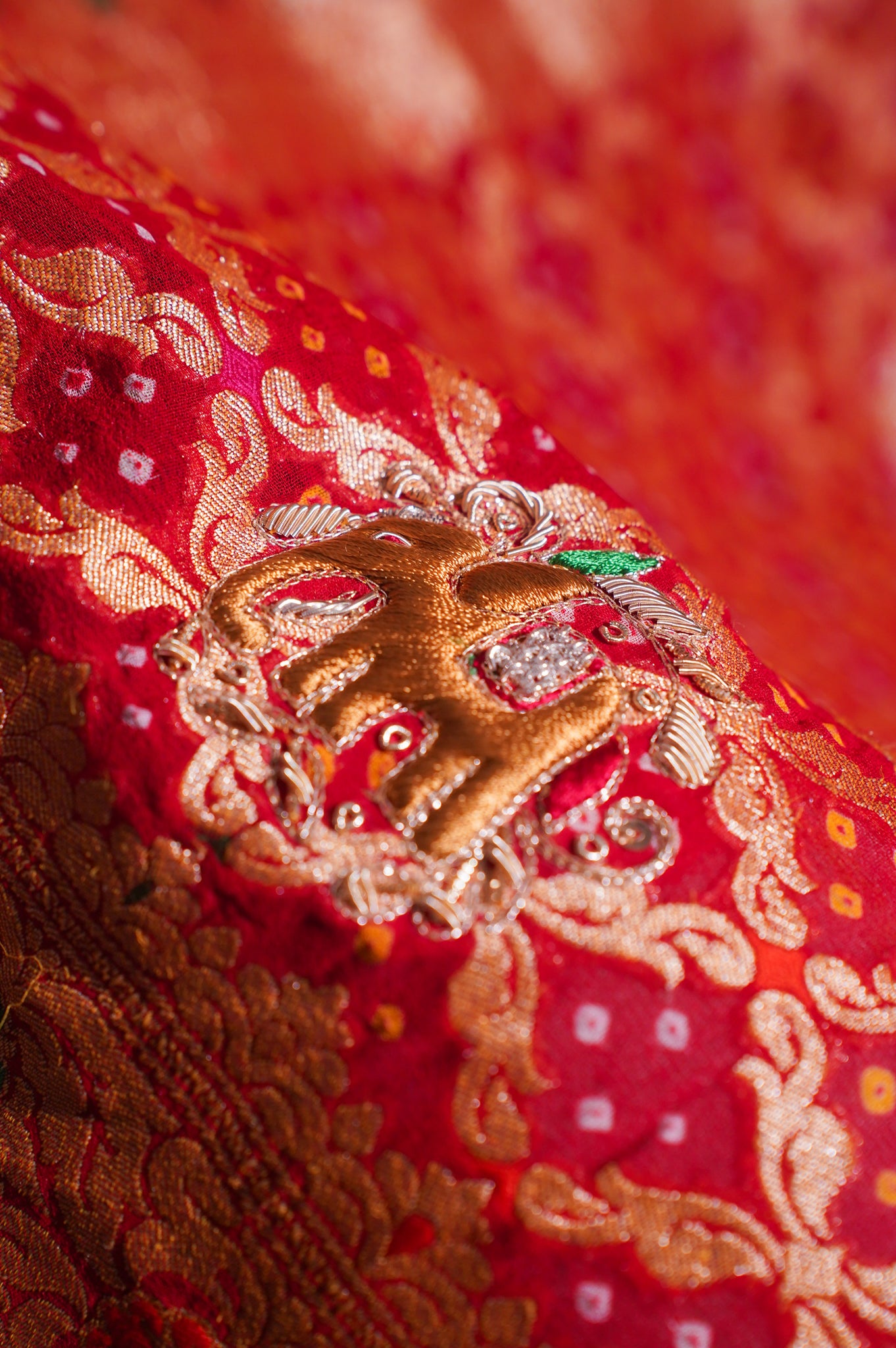 ODHANA 004: Dulhan Red Handcrafted Bandhani Pure Khaddi Georgette Odhana with Zari Border