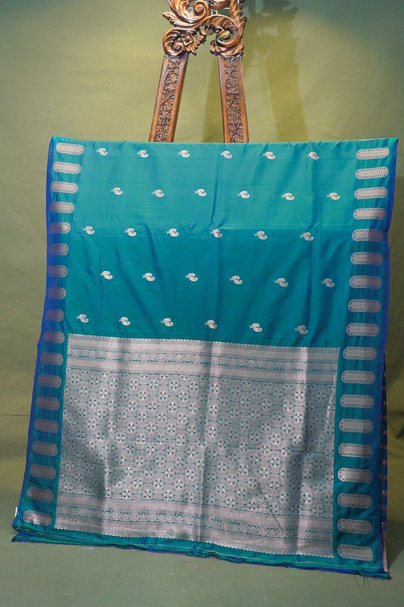 UTSAV BANARAS 328:Teal Green Dual Shade Banarasi Raw Silk Saree with Small Zari Buti, Zari Pallu &amp; Artistic Border