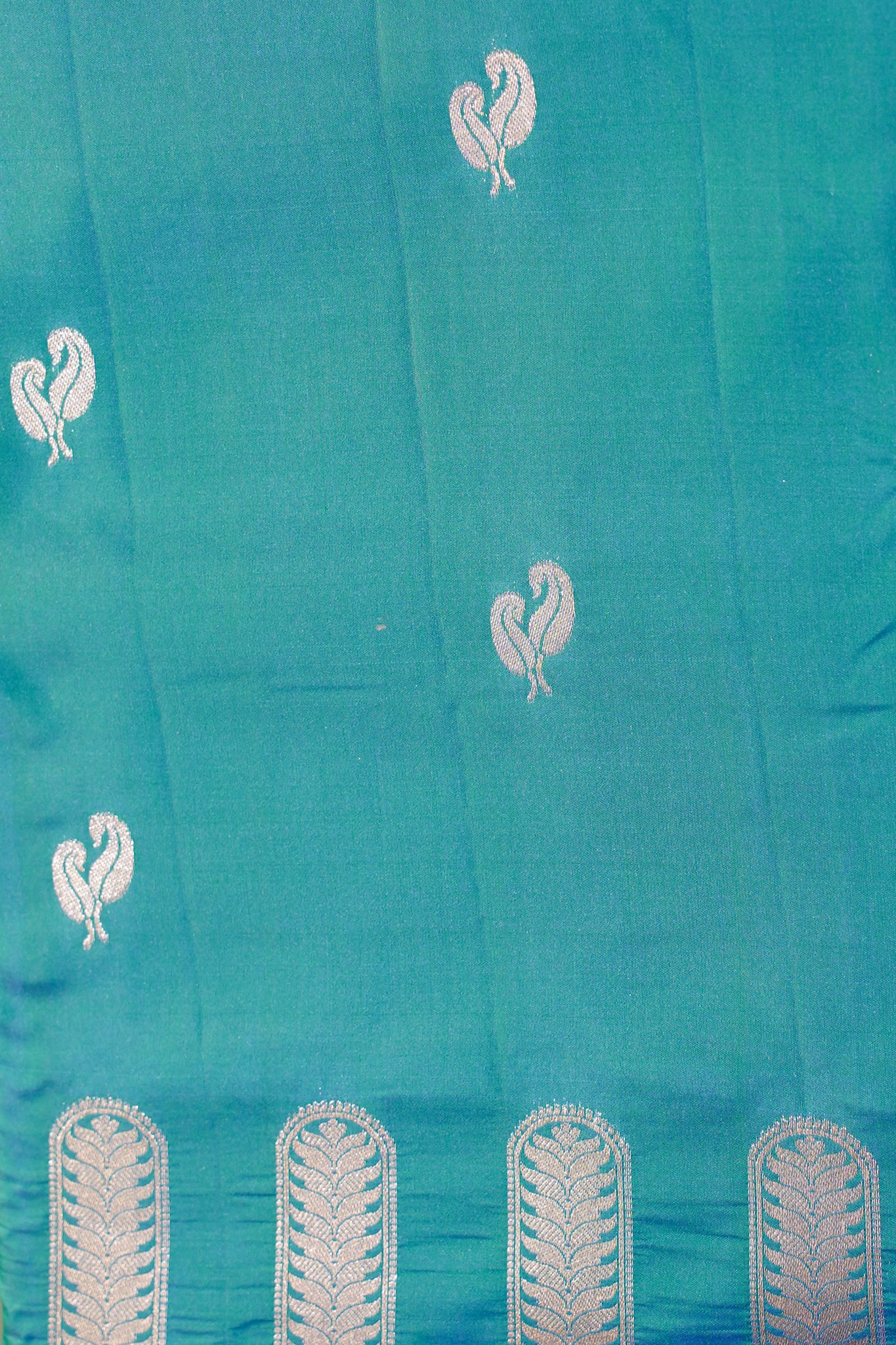 UTSAV BANARAS 328:Teal Green Dual Shade Banarasi Raw Silk Saree with Small Zari Buti, Zari Pallu &amp; Artistic Border