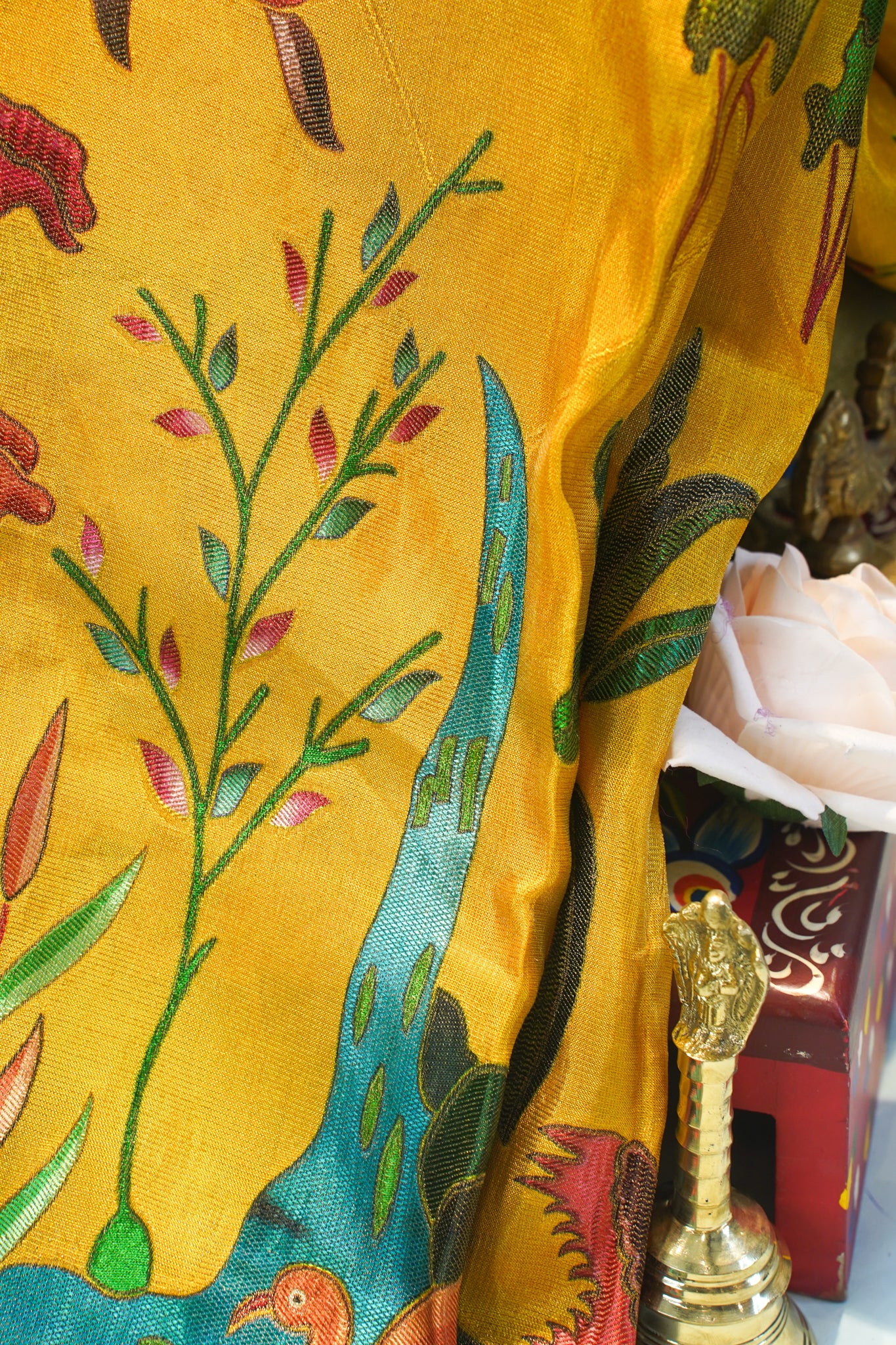 "Waah Banaras 088" Banarasi Vibrant Yellow Meenakari Pashmina Pathni Border Silk Sare