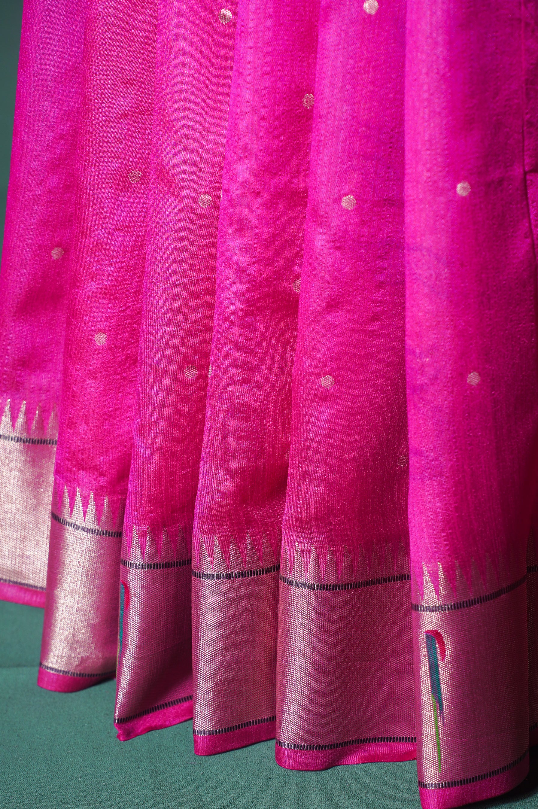 "UTSAV BANARAS 252" Banarasi Crimson Pink Peacock Pethani Silk Saree