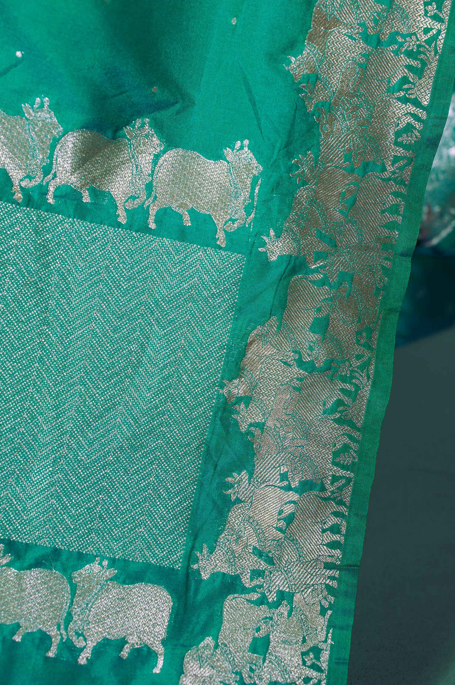 "MCD 003" Banarasi Rama Shikargah Vegan Silk Dupatta