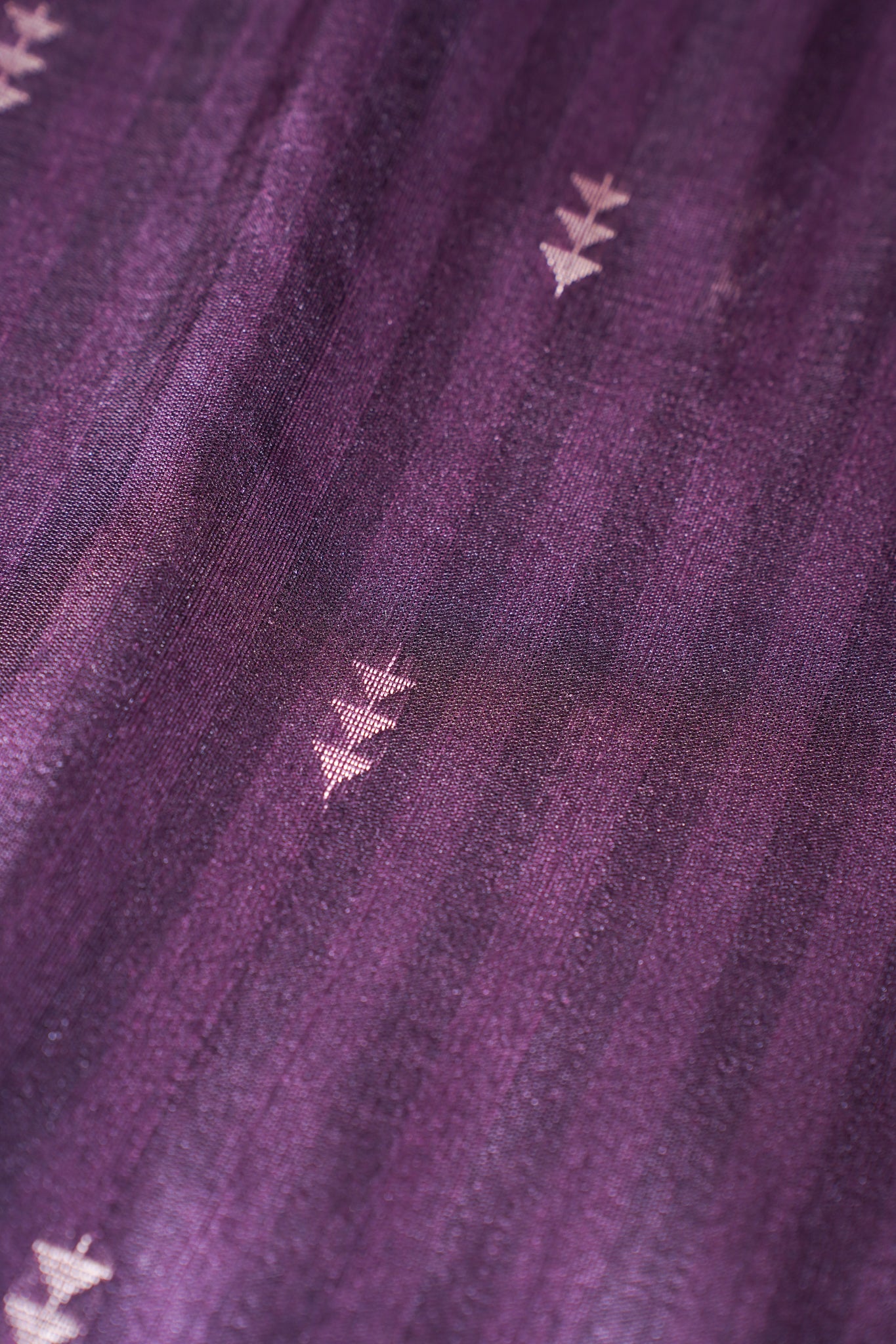 "UTSAV BANARAS 211" Banarasi Elegant Purple Raw Mango Silk Saree With Zari Buta