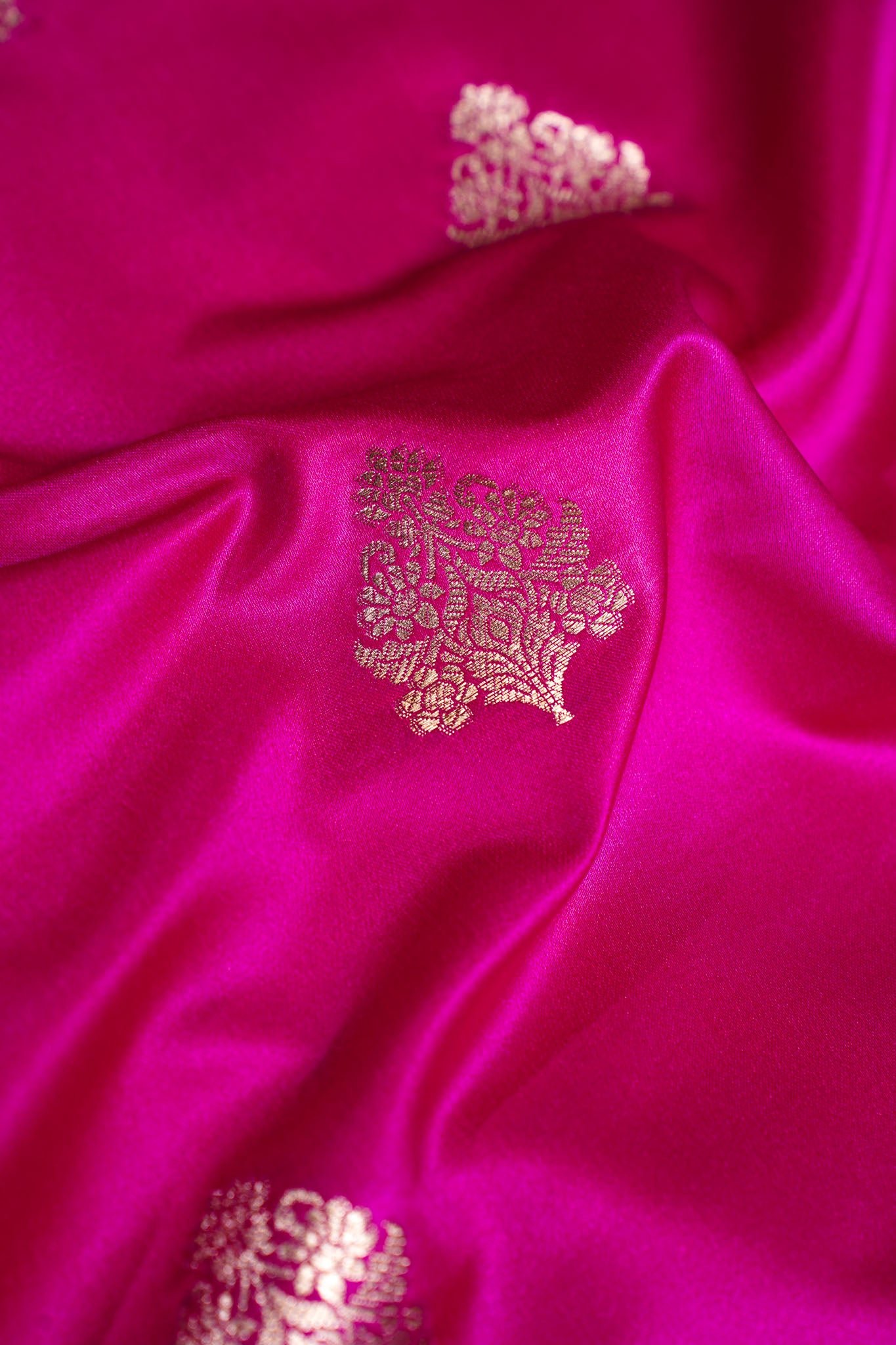 "MFC 16" Banarasi Handwoven Rani Brocade Buta Fabric
