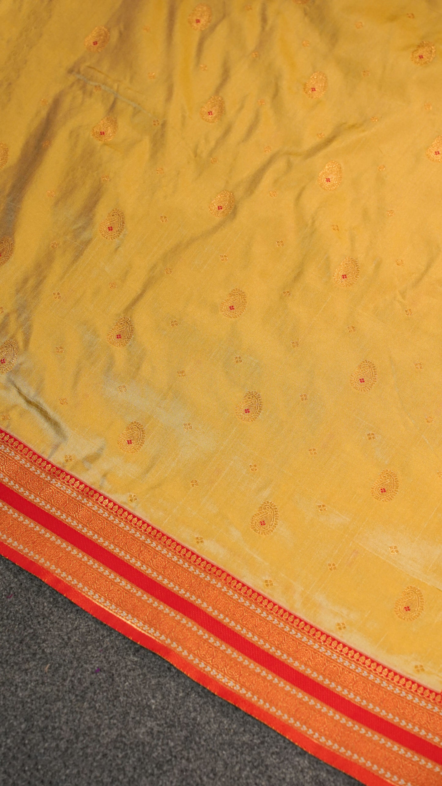 "UTSAV BANARAS 157" Banarasi Mustard Yellow Katan Silk Saree