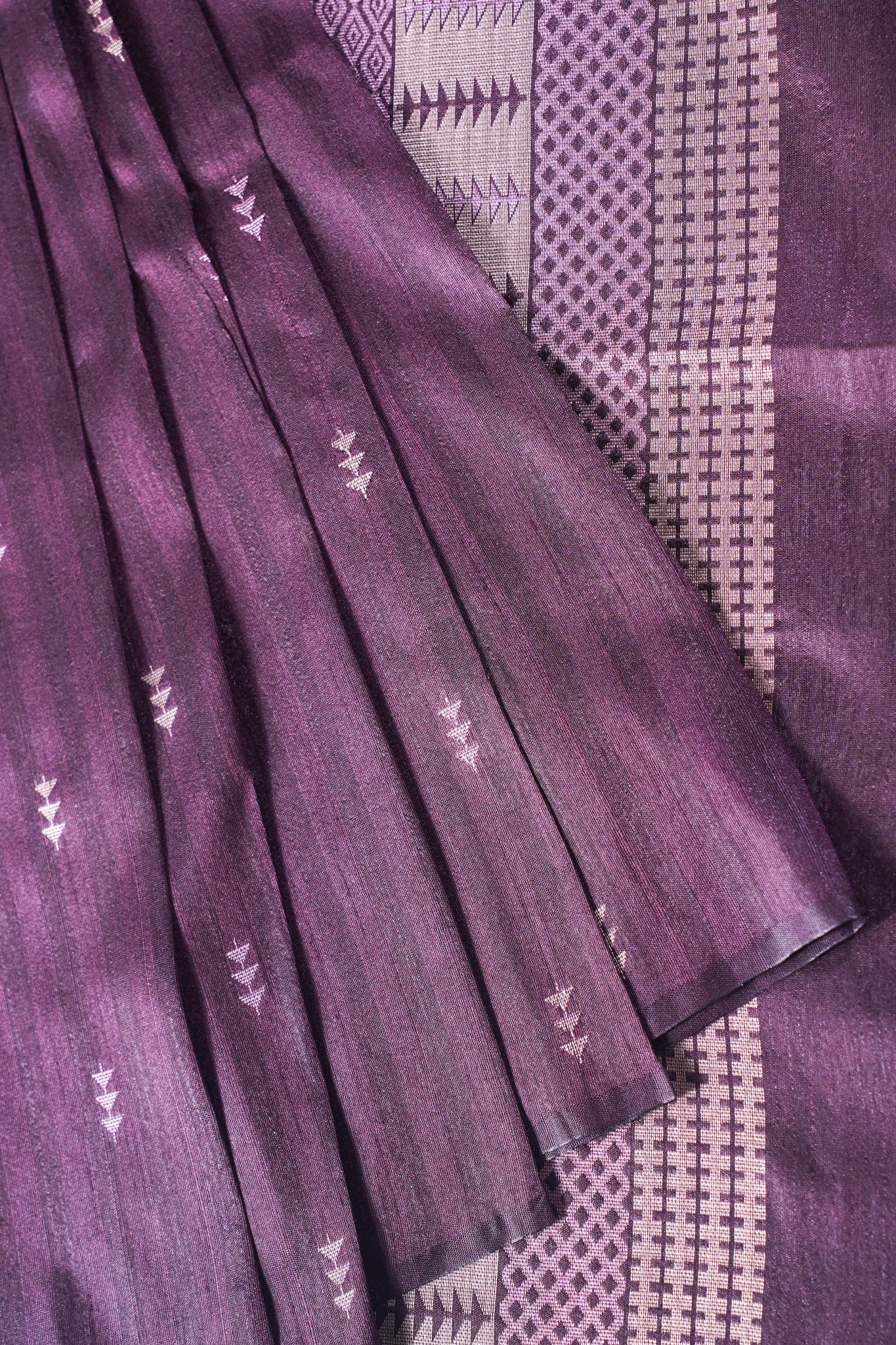 "UTSAV BANARAS 211" Banarasi Elegant Purple Raw Mango Silk Saree With Zari Buta