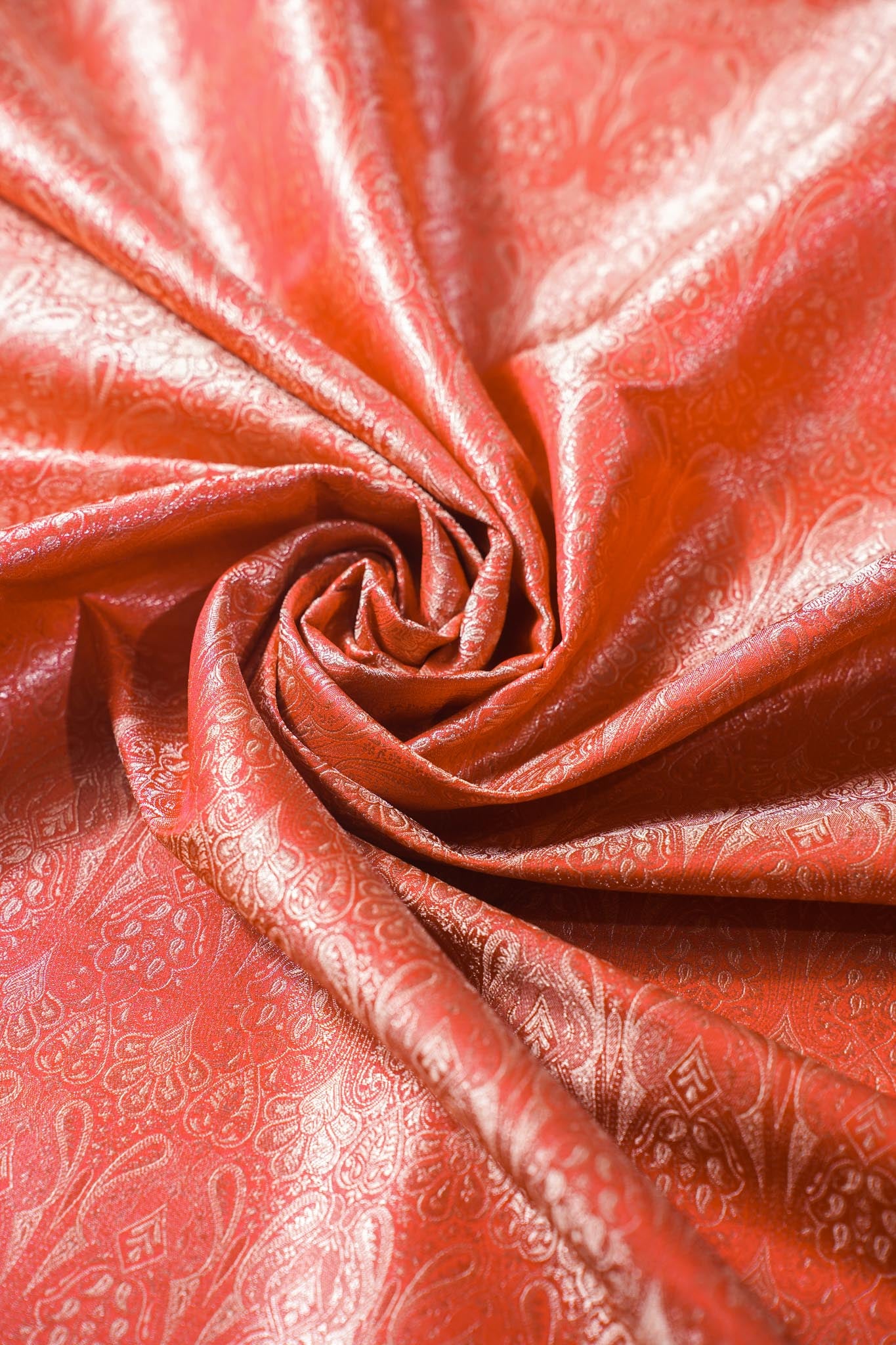 "MCF 27" Banarasi Red Handloom Tanchui Alfi Jaal Febric