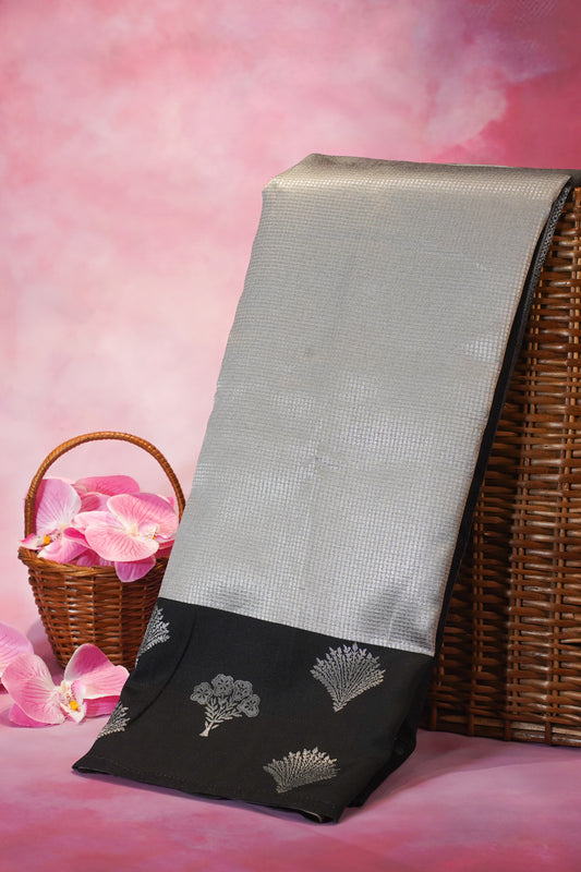 "Utsav Banaras 040B" Banarasi Tanchoi Silk Saree in Silver & Black with Elegant Zari Motifs