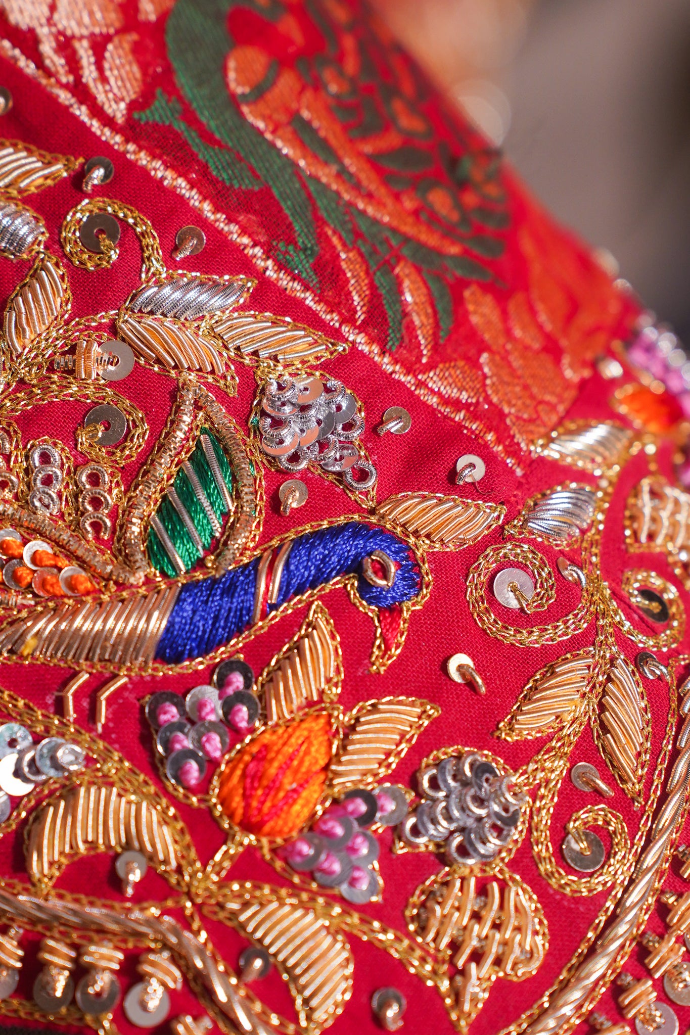 ODHANA 010: Bold Red &amp; Orange Handcrafted Bandhani Pure Khaddi Georgette Odhana with Zari Scallop Border