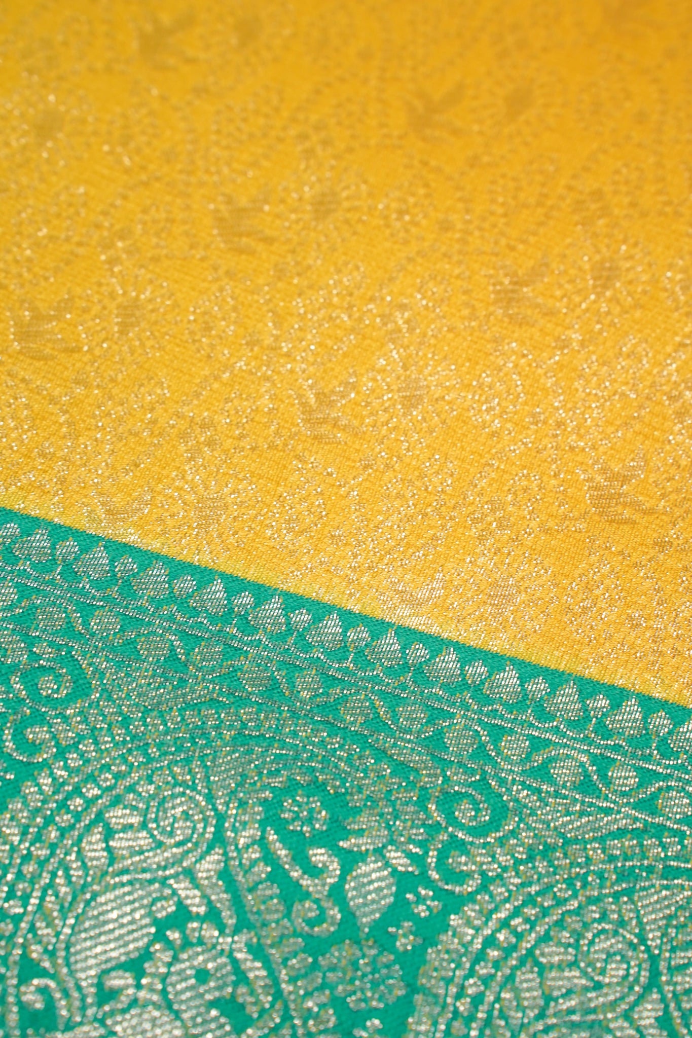 "UTSAV BANARAS 065" Blended Soft Banarasi Silk Saree