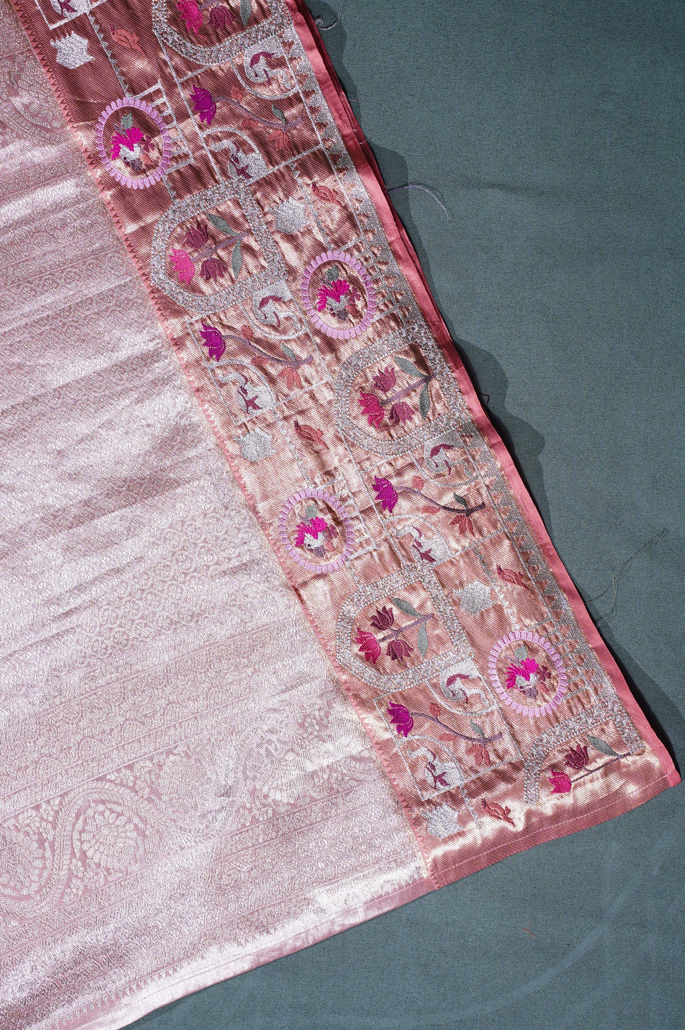 "Founder Choice 002" Banarasi Pure Kanjiwaram Silk With Figure Boder Saree