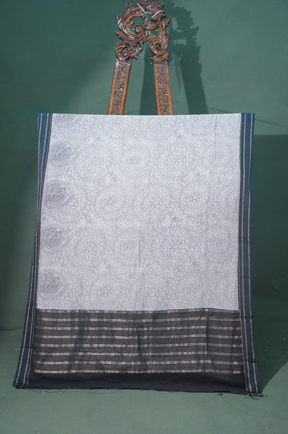 UTSAV BANARAS 348: Graceful Off White Munga Silk Saree with Artistic Print &amp; Satin Zari Patta Border